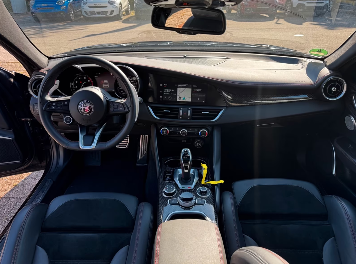 Alfa Romeo Giulia 2.0 TB 280ch Estrema Q4 AT8/Harman-Kardon/Toit ouvrant