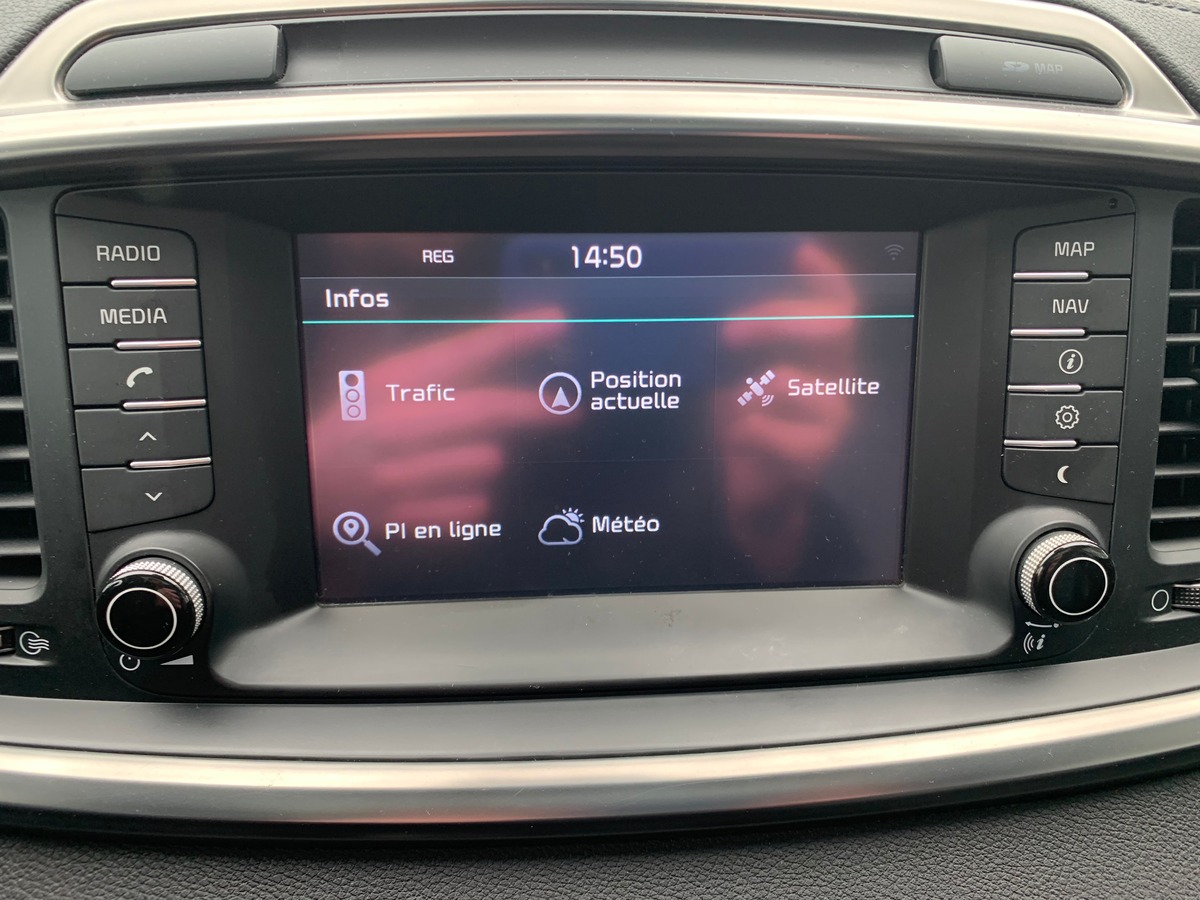 Kia Sorento 200 ch | Premium | 7 Places | AWD | Toit ouvrant panoramique | GPS | Régulateur vitesse