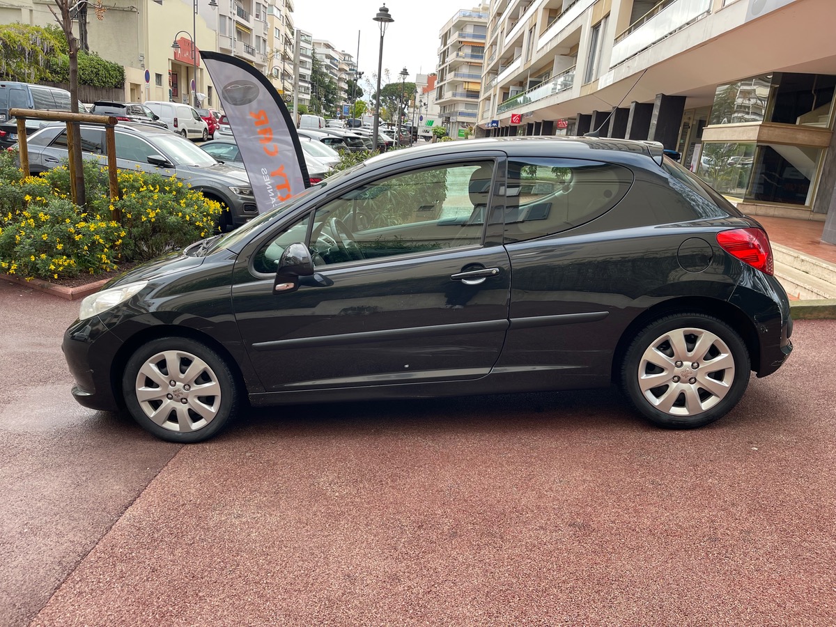Peugeot 207 1.6 HDI 90 CV / Toit Panoramique / KM réel/ Courroie Neuve/ Clim