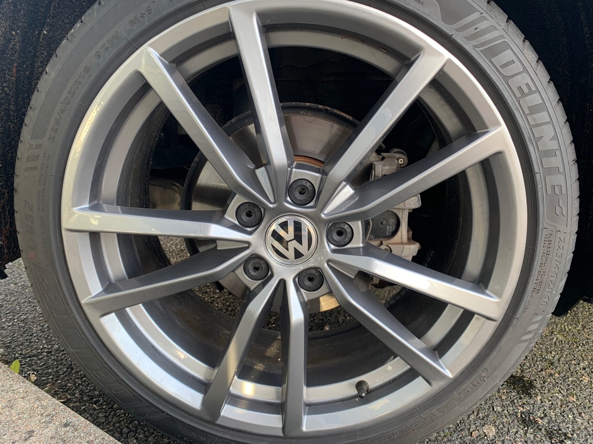 Volkswagen Golf 150 | Carat | JA 18" Durban | Suspensions Sport | Régulateur vitesse et de distance