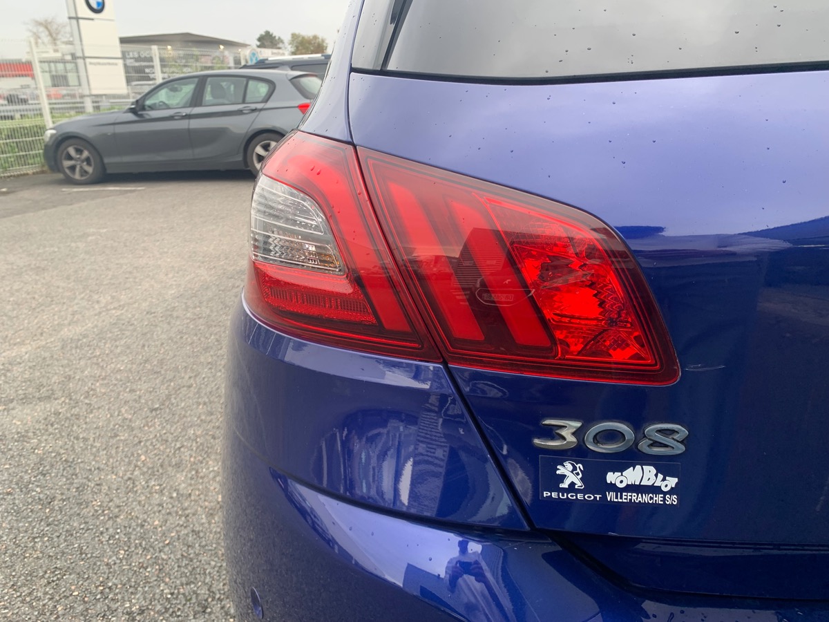Peugeot 308 120 | GT LINE | Caméra Recul | Car Play | Régulateur Vitesse | Full LED Technology