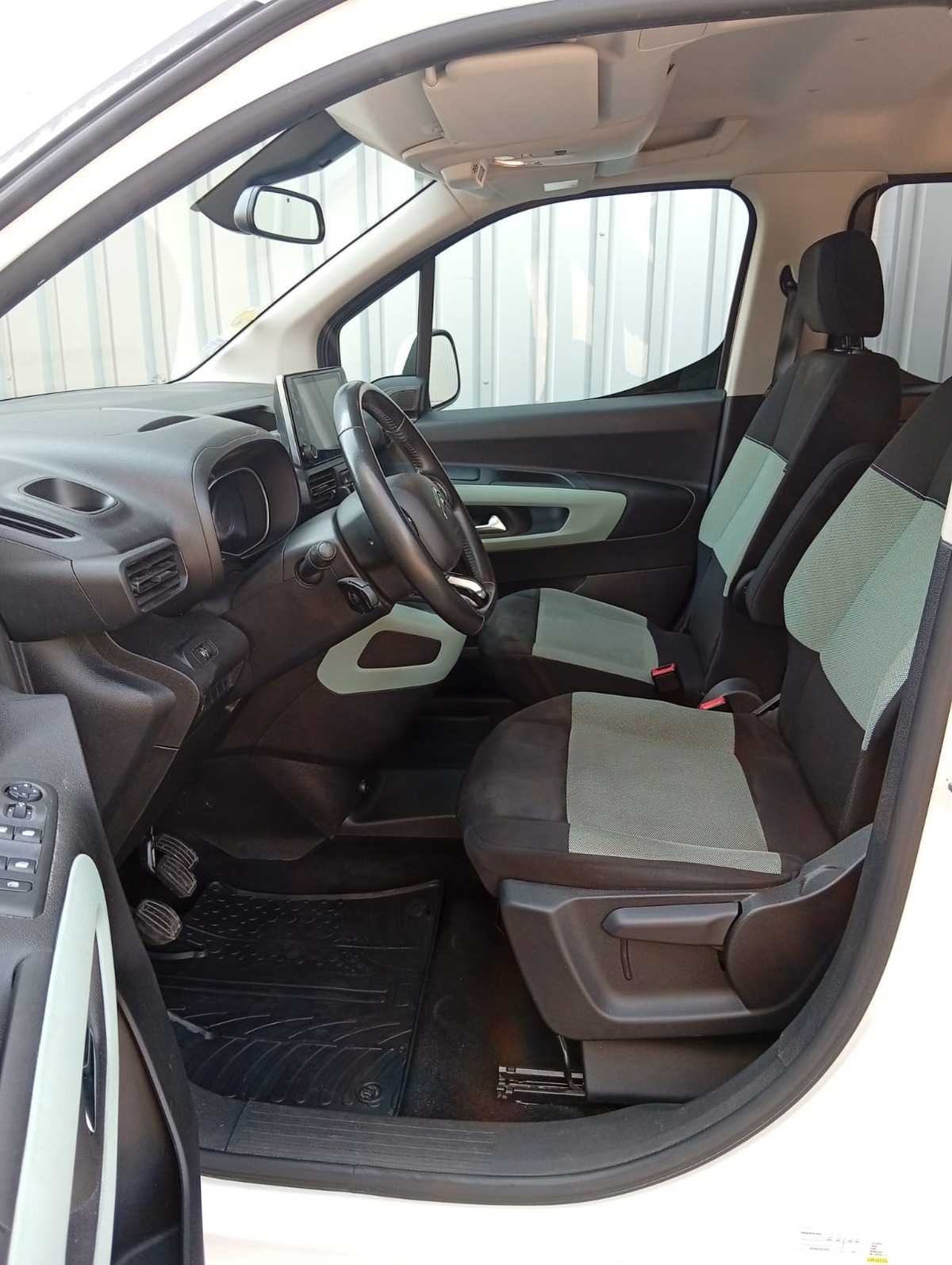 Citroën Berlingo M BlueHDi 100ch S&S Feel Pack " Première Main " et "Suivi Citroën"