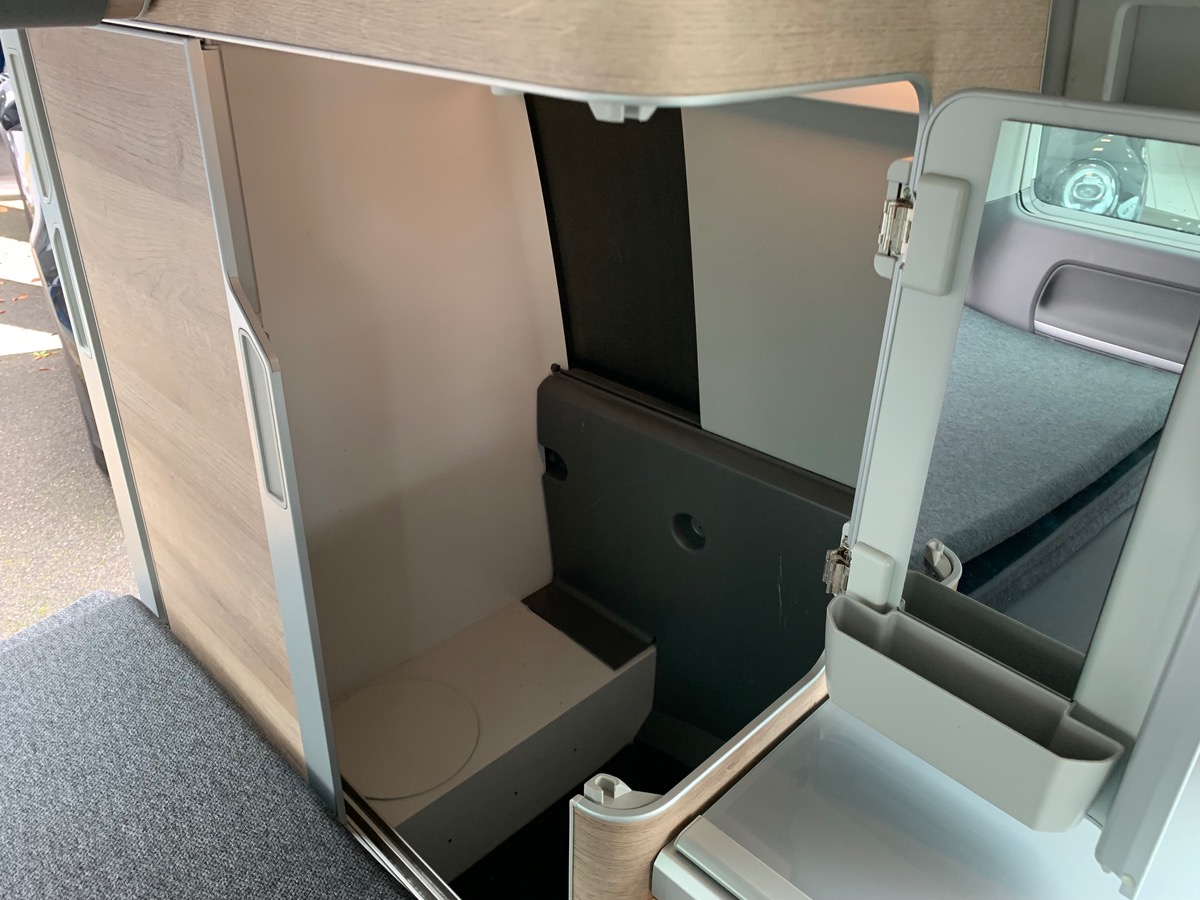 Volkswagen California 150 | COAST | Premiére Main | Attelage | Rallonge lit | Pneus Toutes Saisons