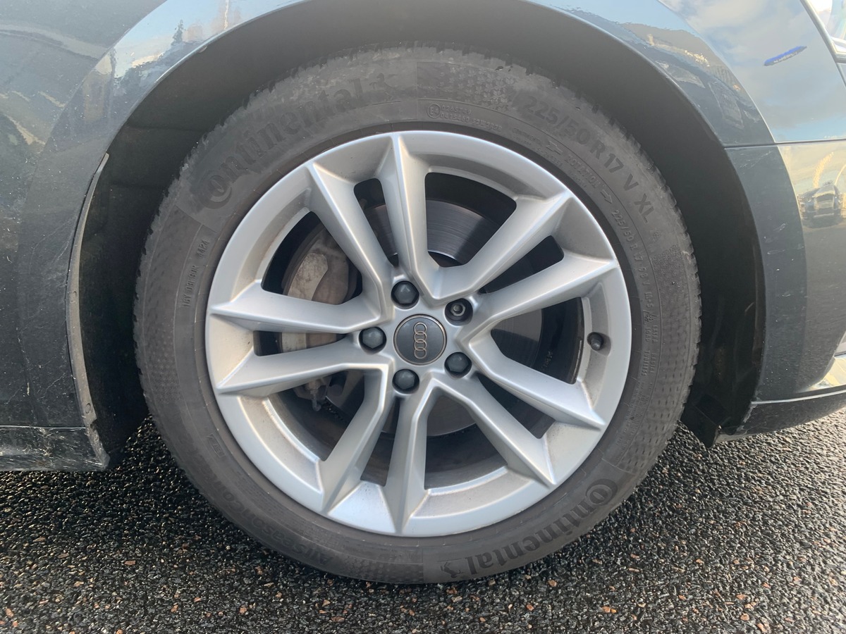 Audi A5 Sportback 190 ch | 2.0 40 | Business line | Régulateur vitesse | Radars avant arriére | GPS