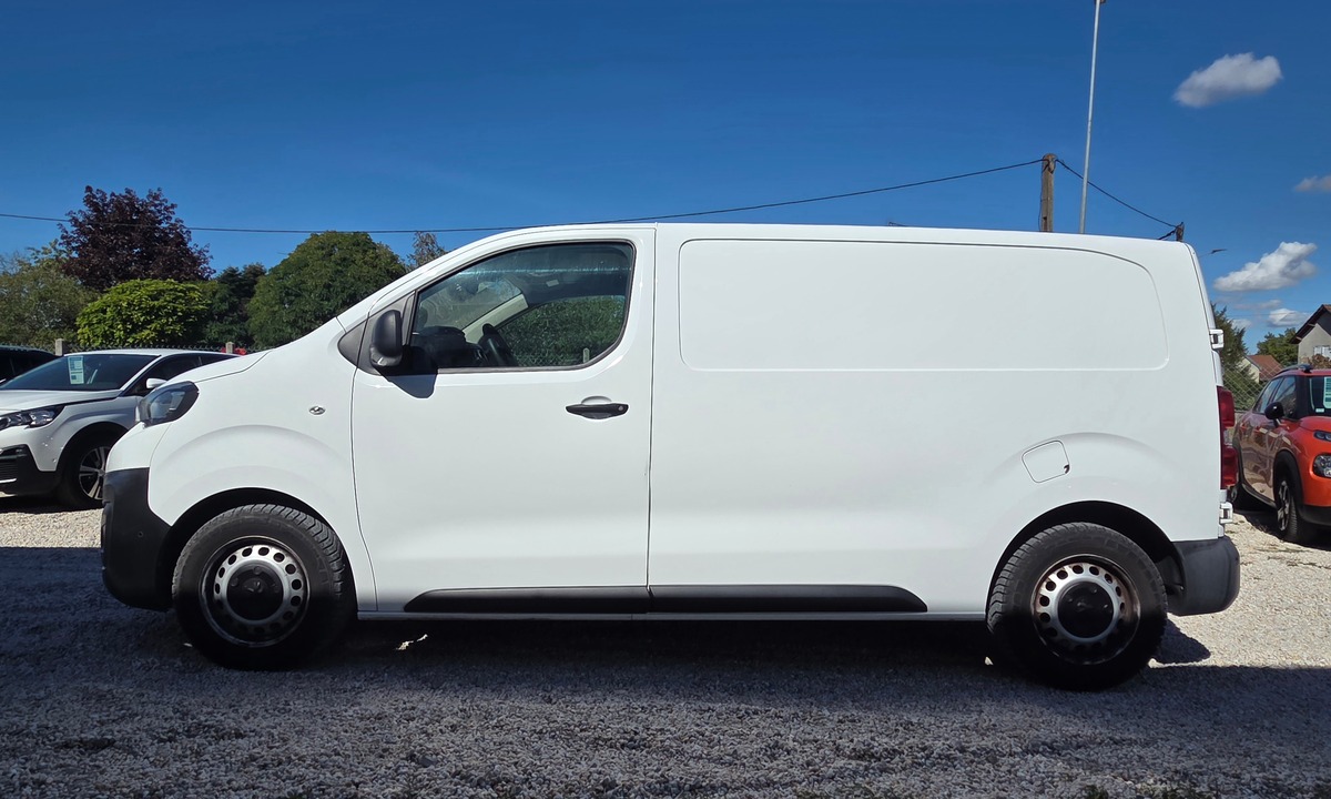 Peugeot Expert 2.0L BLUE HDI 180CV ASPHALT EAT8 /1* MAIN 12491.67 HT