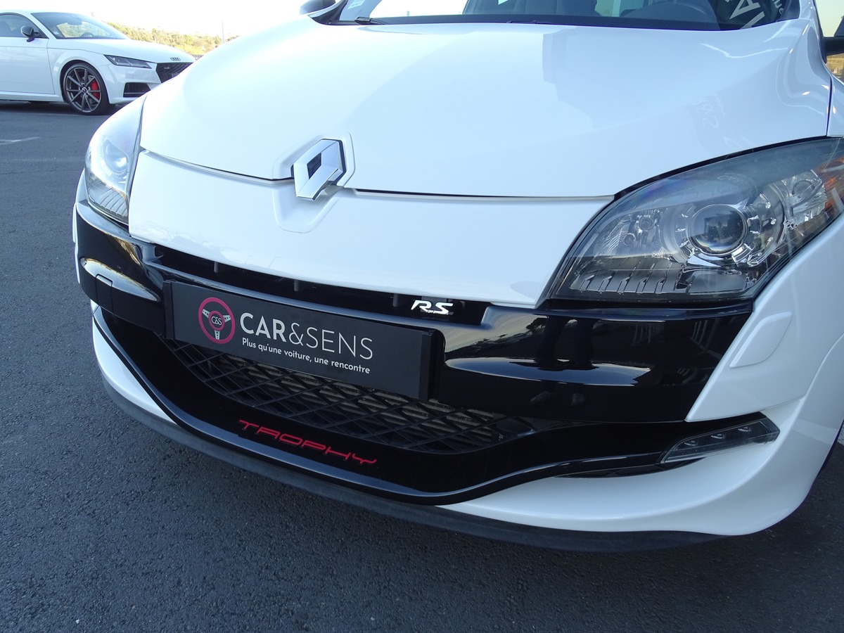 RENAULT Megane Coupé III (D95) 2.0T 265ch RS TROPHY