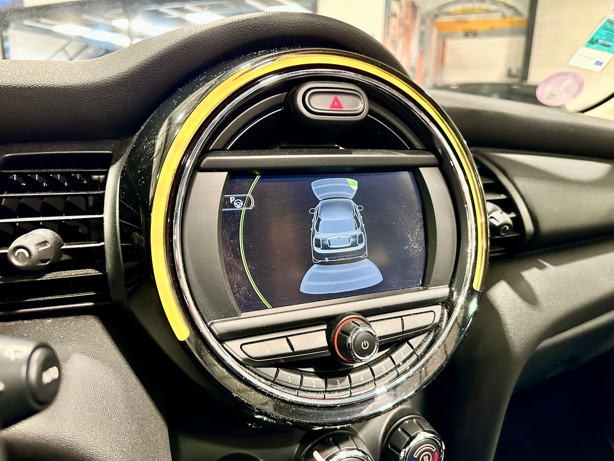 Mini Mini III (F55) One 1.2 102 Edition Shoreditch 5P b