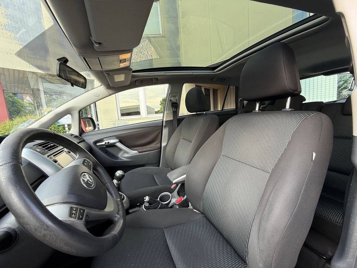 Toyota Verso 126 D-4D 7 place Business 4XCBL