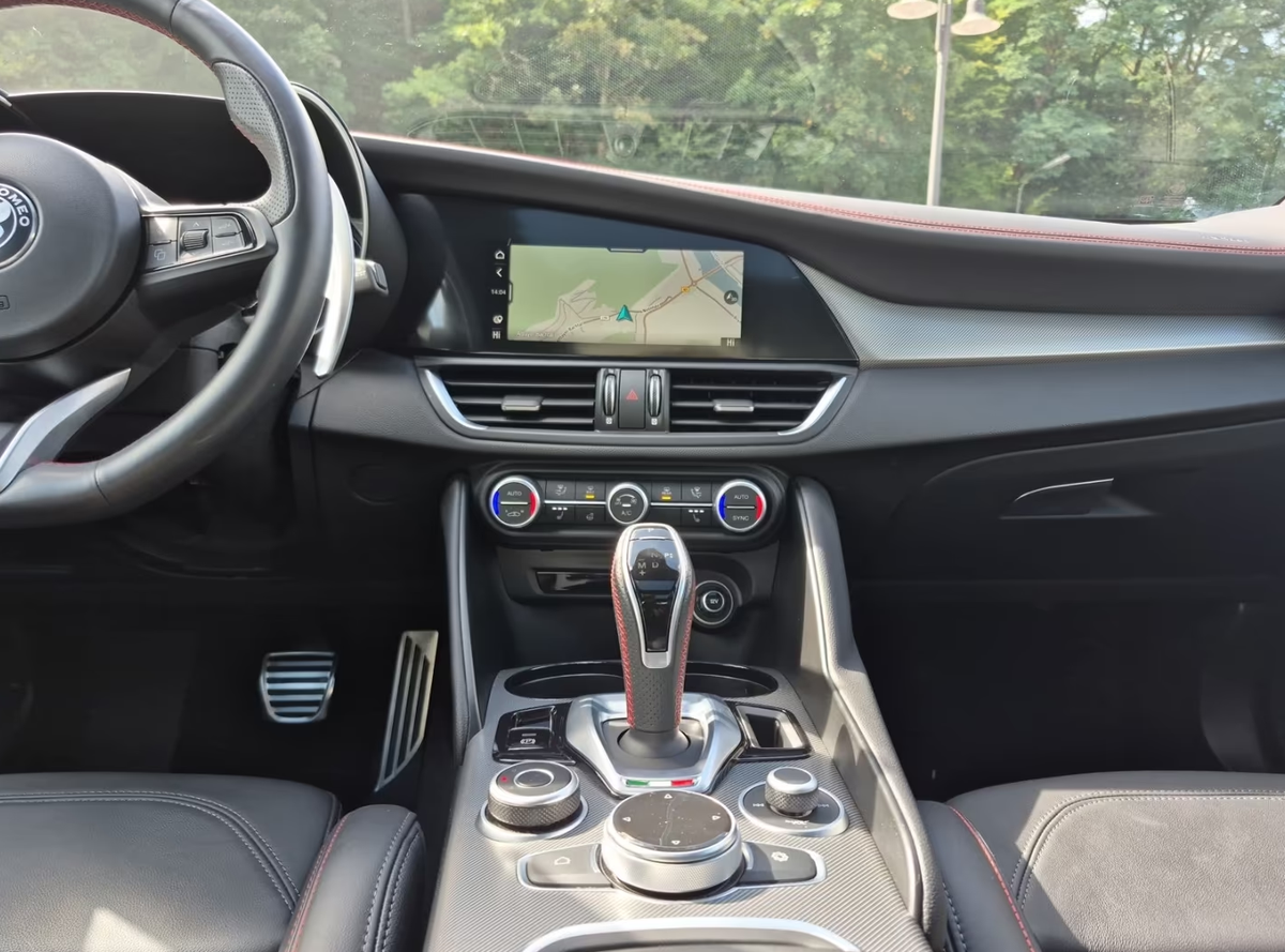 Alfa Romeo Giulia 2.0T 280ch Competizione Q4 AT8/Toit ouvrant/Harman-Kardon/Garantie 06/2028