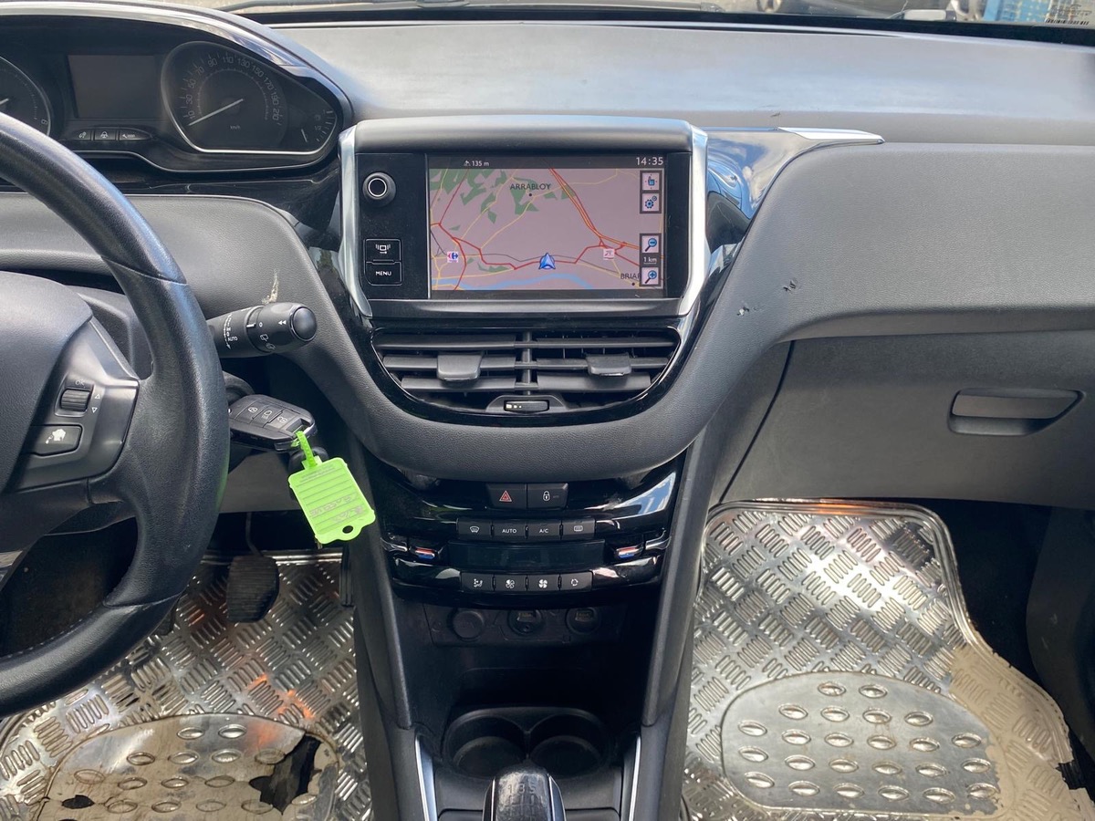 Peugeot 208 1.6 e-hdi 92cv allure gps 218000km