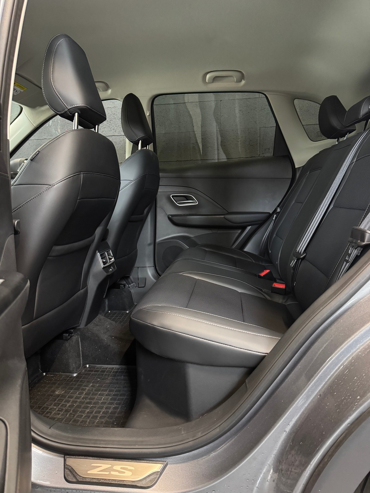 MG ZS 1.5 L Hybrid+ 197 ch Luxury