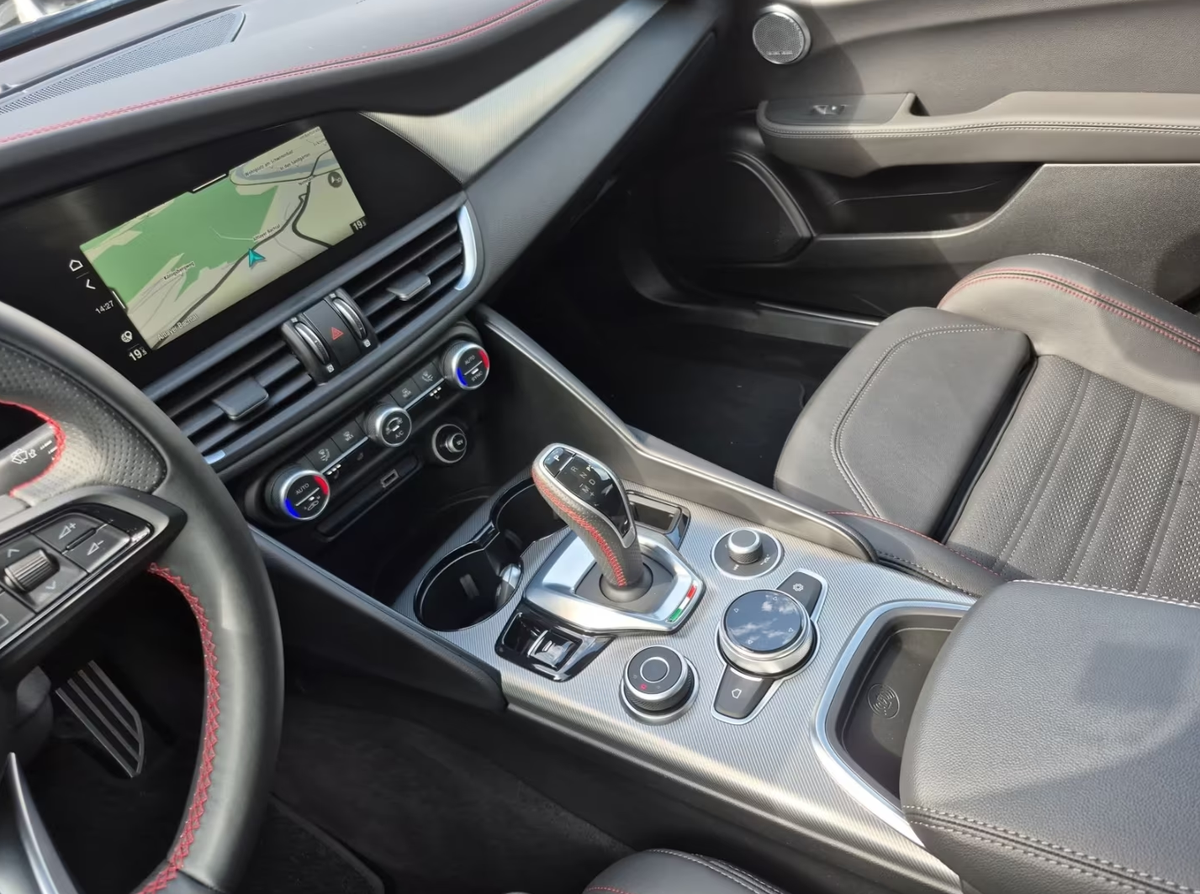 Alfa Romeo Giulia 2.0T 280ch Competizione Q4 AT8 Toit ouvrant Harman-Kardon