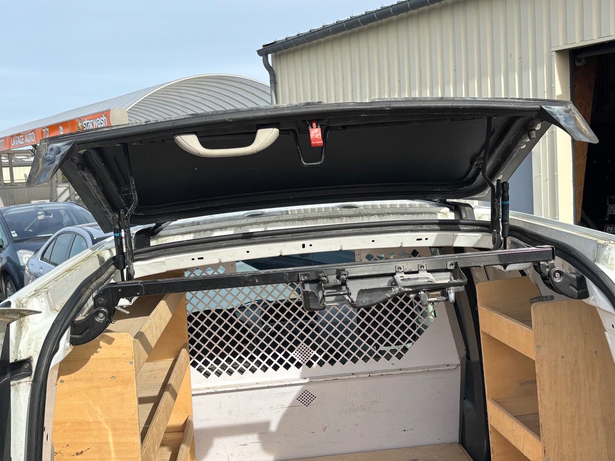 RENAULT Kangoo II Express phase 1 BVM5 / Trappe de toit