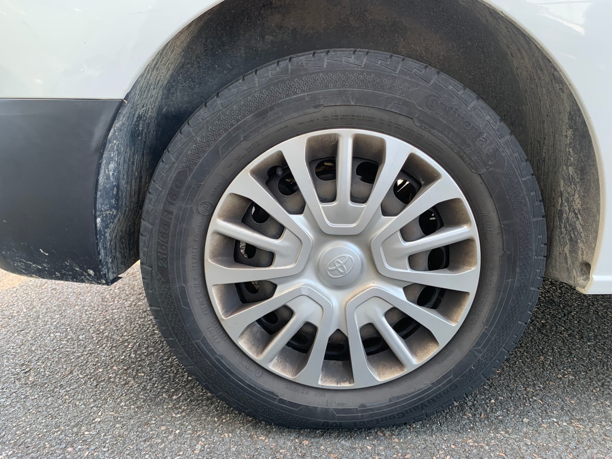 Toyota ProAce 120 chevaux | 3 Places | Medium | Apple car play | GPS | Régulateur de vitesse | Radar