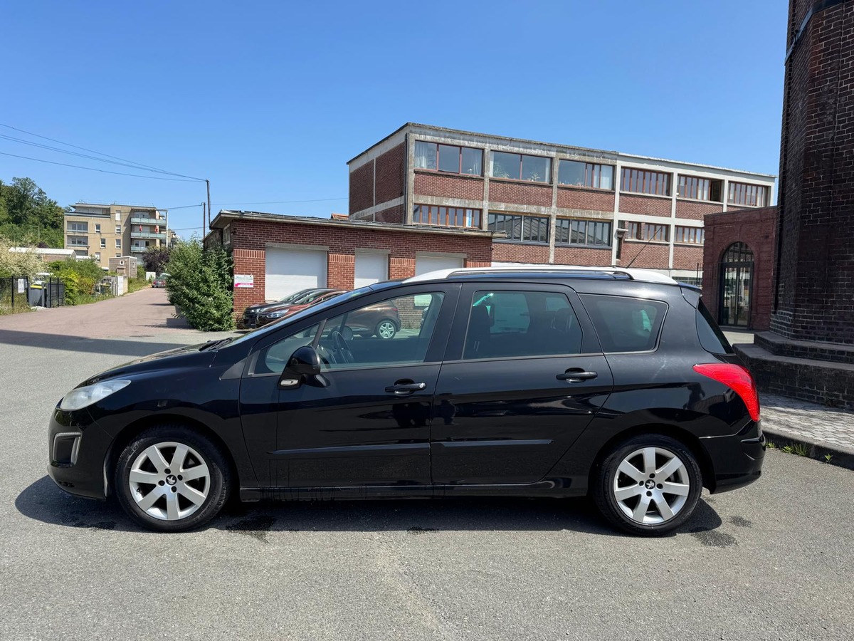 Peugeot 308 SW 1.6 HDI 112-7 PL- BOITE AUTOMATIQUE-DISTRIBUTION NEUVE