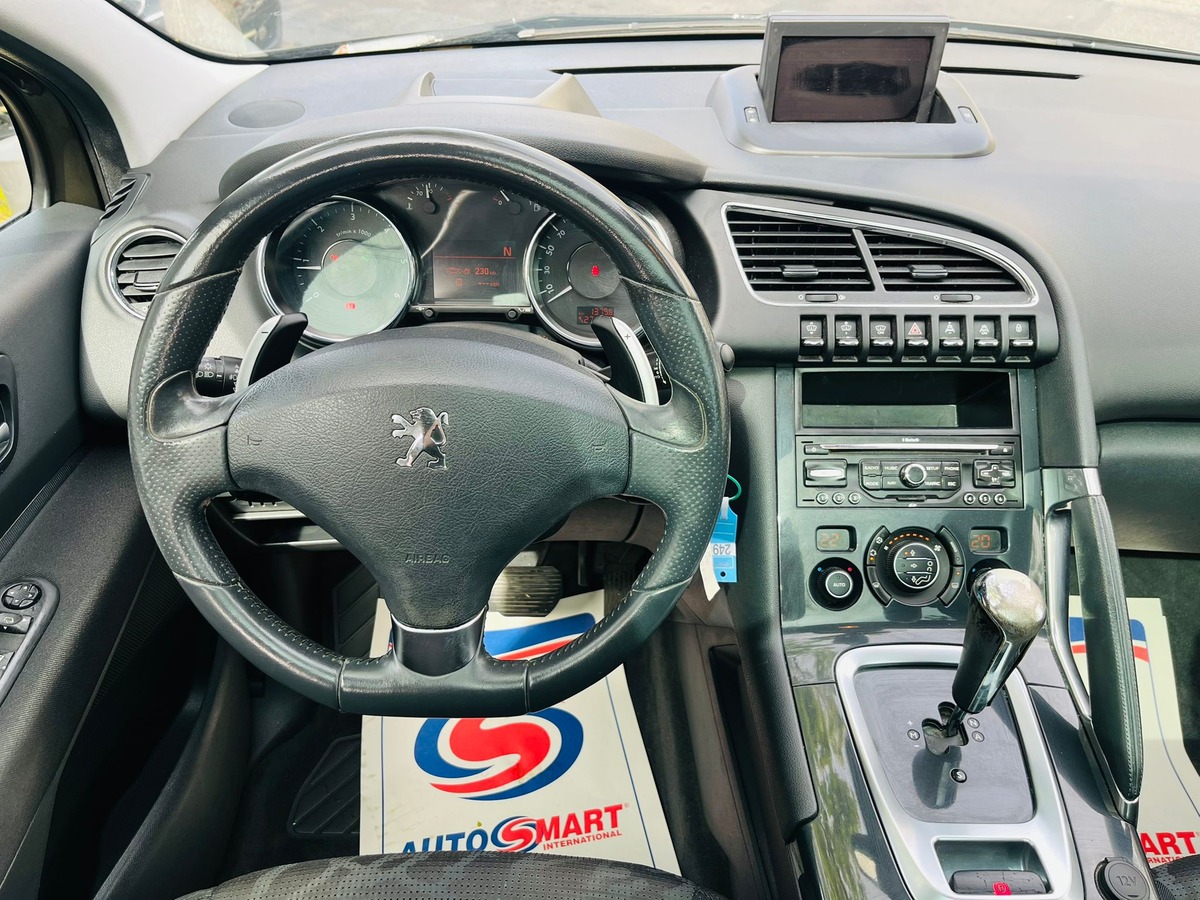 Peugeot 3008 Premium Pack - 1.6 Hdi 110cv BVA6  - 1ère Main - 4xCb - Reprise Possible