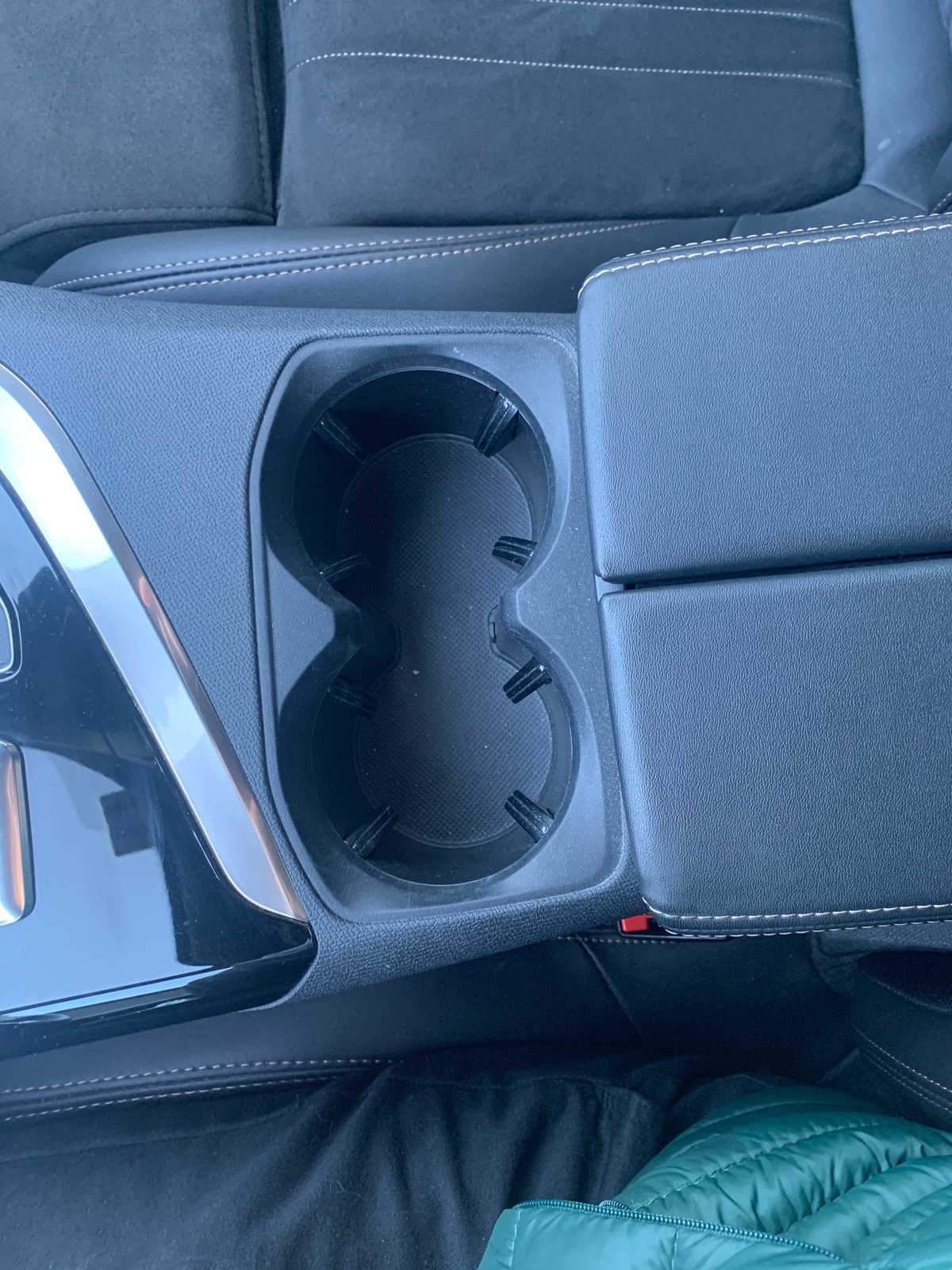 Peugeot 3008 130 ch | GT | Pack Alcantara | Pack City 2 | Hayon Motorisé avec accès Mains Libres