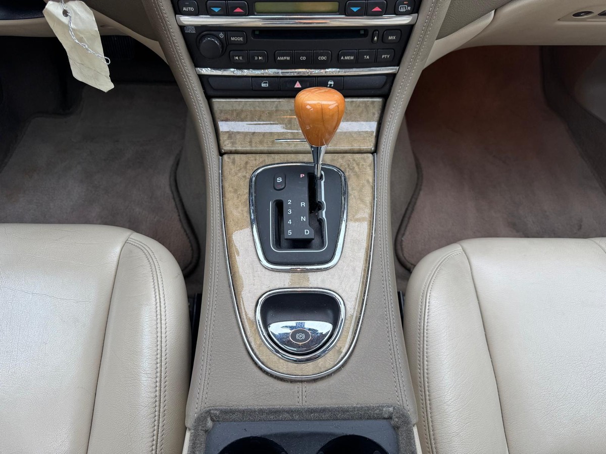Jaguar S-Type 4.2 V8 Executive 298cv -Boite automatique
