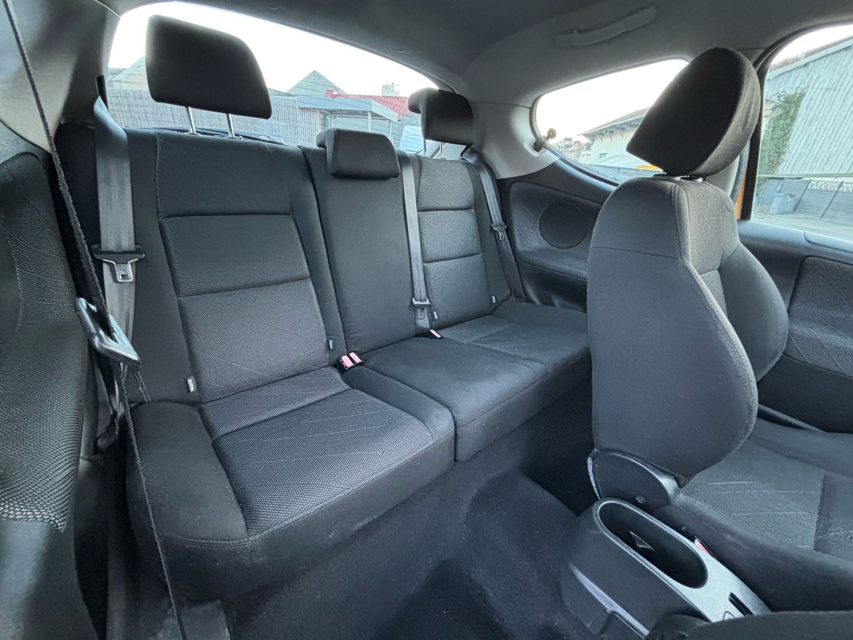 Peugeot 207 1.6 HDI 90 - PREMIUM - DISTRIBUTION NEUVE - REVISEE - GARANTIE