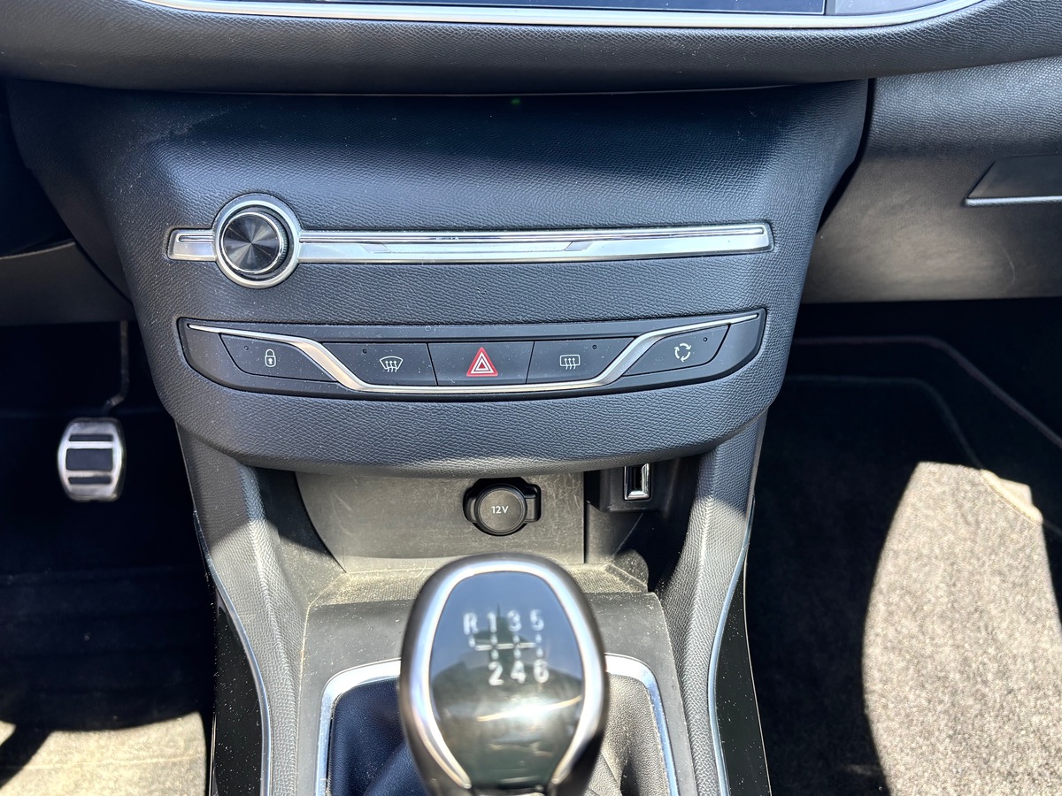 Peugeot 308 GT Line 1.5 Blue HDI 130 BVM6