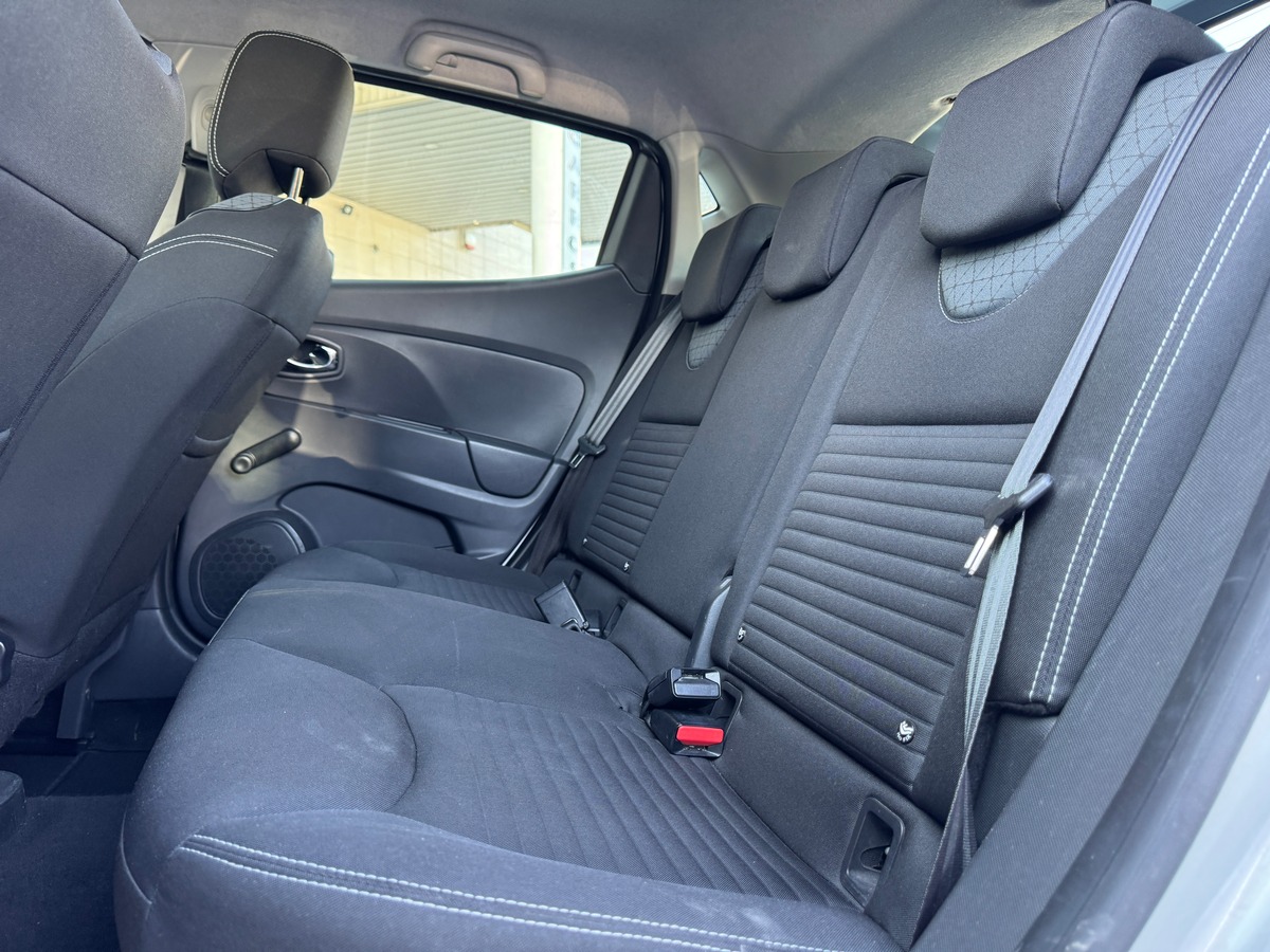 RENAULT Clio IV 1.5 dCi Limited S&S 90 cv - Ecran multimédia