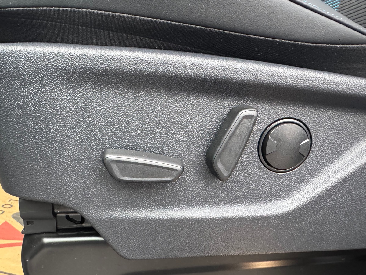 Ford TRANSIT CUSTOM L2H1 2.0 ECO BLUE 170CH SPORT / 2 PORTES LATERALES