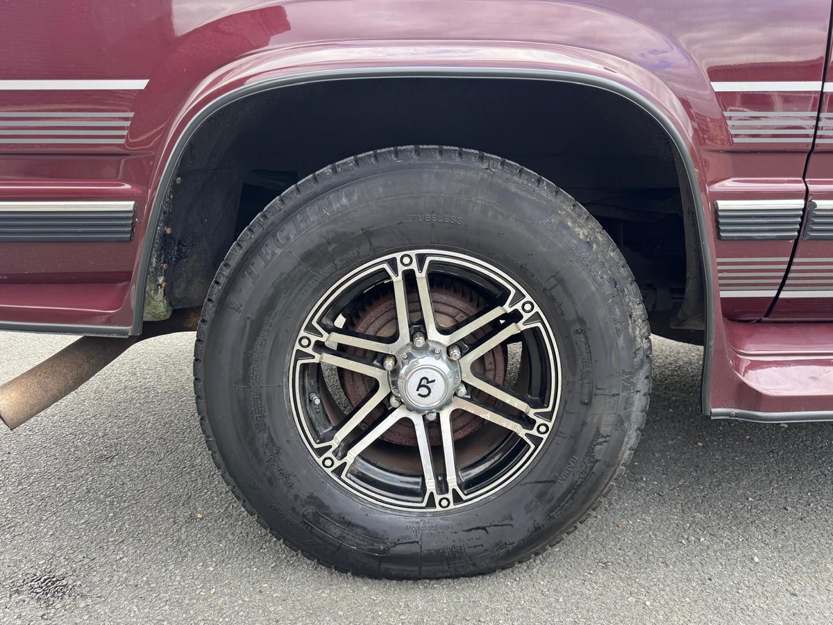 Chevrolet Suburban STARCRAFT 1500 5.7 V8 250cv 7 places