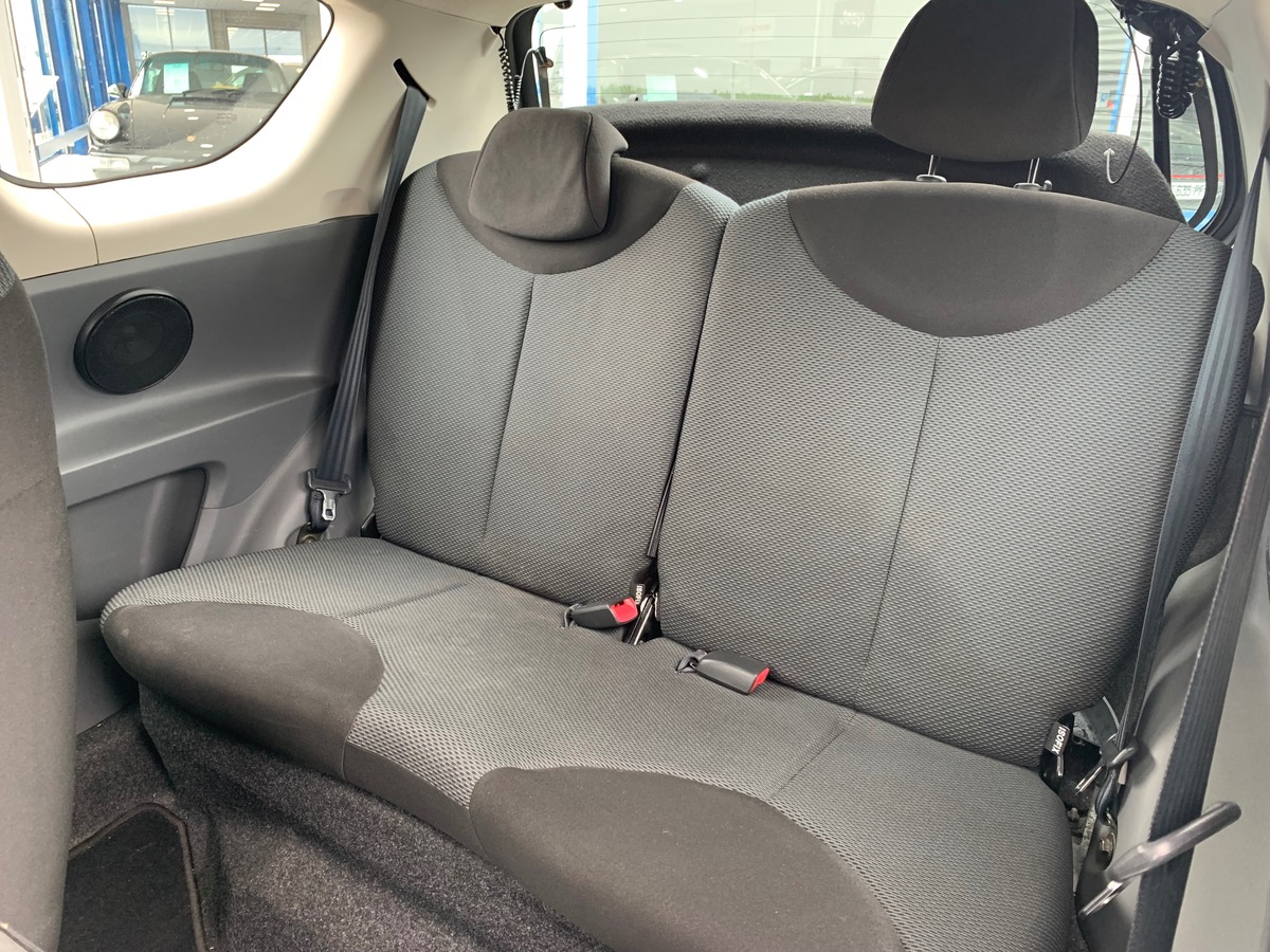 Toyota Aygo SPORT | 68 ch | Climatisation | Jantes alu | ABS | Phares antibrouillard