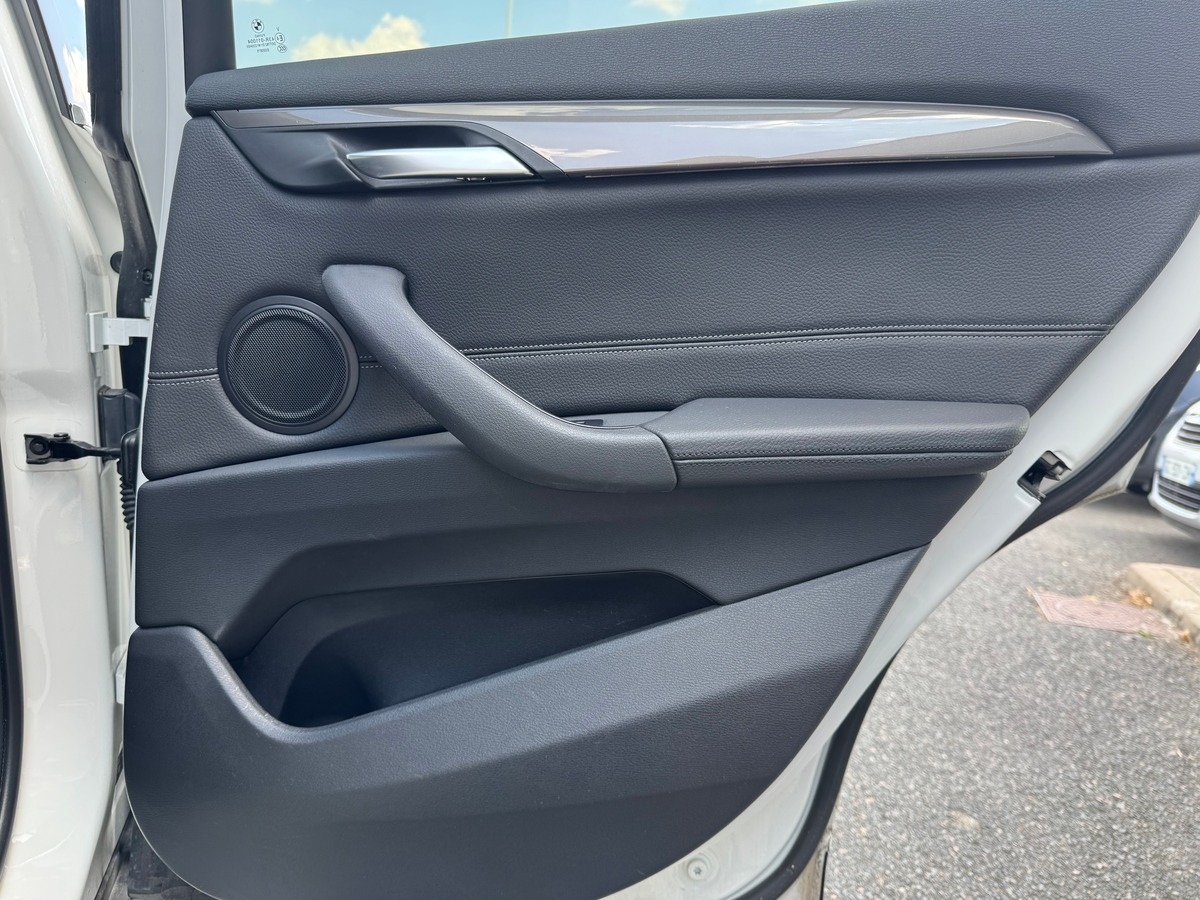 Bmw X1 116 | X-Line sDrive | Toit panoramique | Caméra recul | Régulateur vitesse | Siéges chauffant
