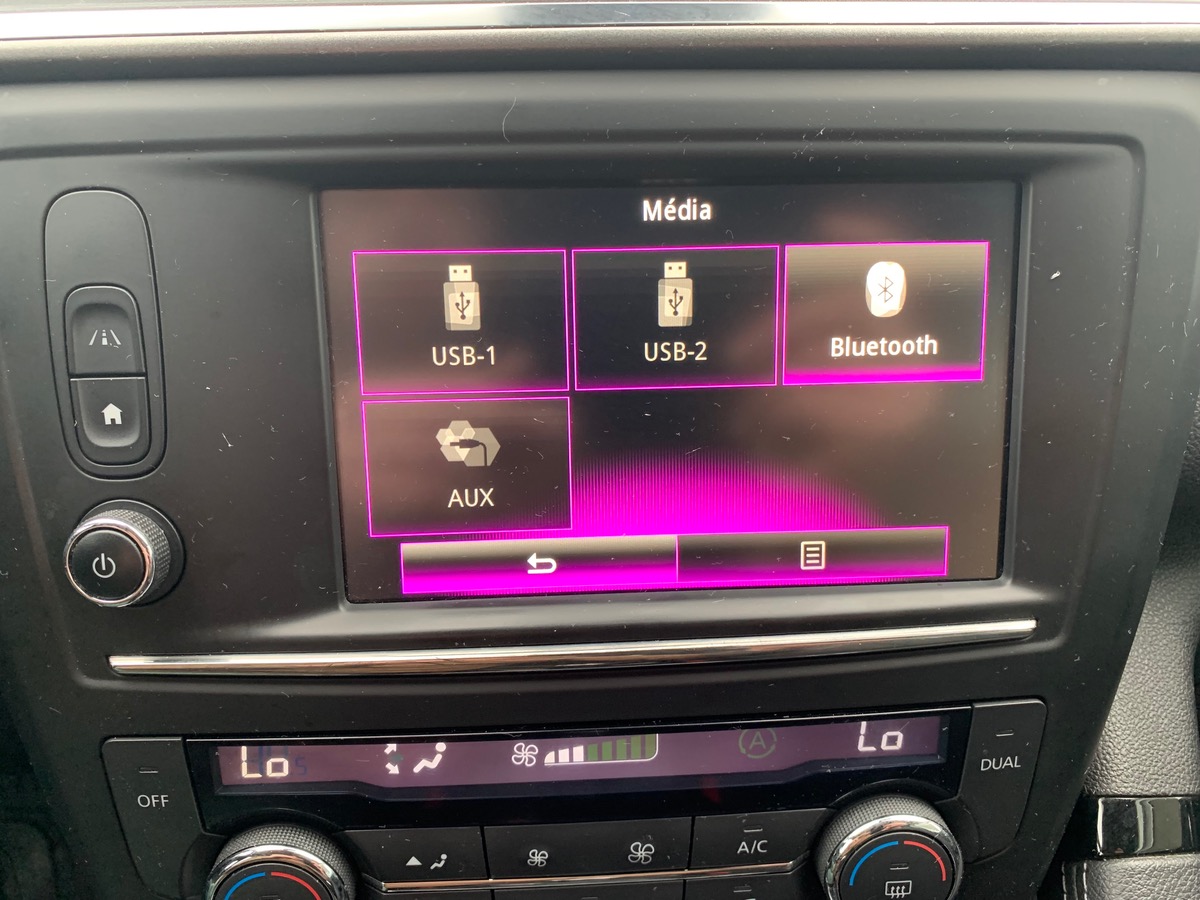 RENAULT Kadjar 110 ch | Business | Crochet d'attelage | Régulateur de vitesse | Radar avant arriére