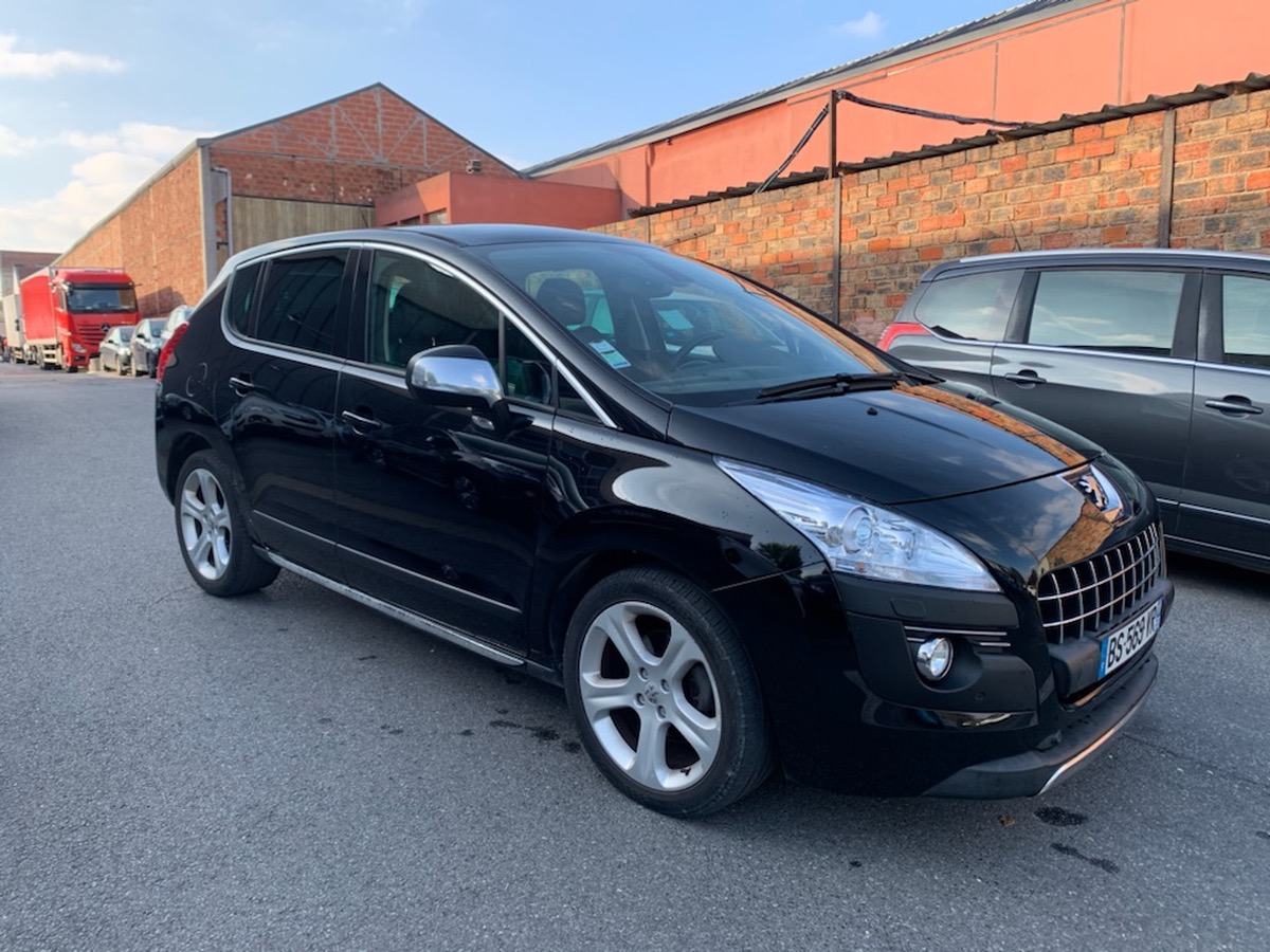 Peugeot 3008 2.0 HDI 150 CV félines 1r  main 4XCBL