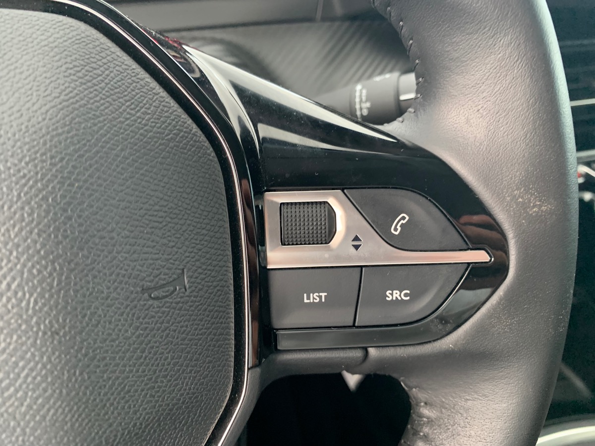 Peugeot 208 100 ch | Active | Aide stationnement arrière | Sièges avant chauffants | Écran tactile