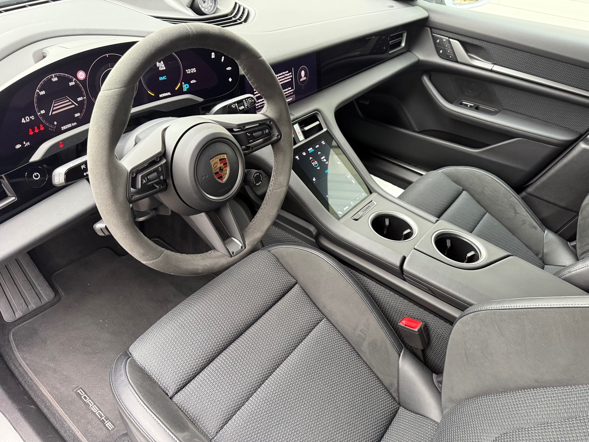 Porsche Taycan Cross Turismo 4S 571ch Gris Glacier 360/ACC/Keyless/Bose/4roues directrices/PDLS+/PTV