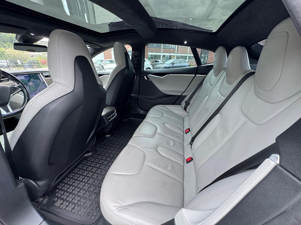 Tesla Model S 85 367CV 7 places - Recharge gratuite à vie