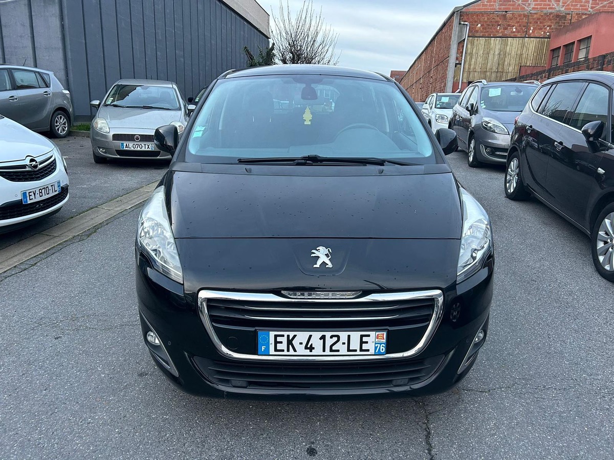 Peugeot 5008 1.2 puretech 130 CV allure 1er main 7 pl 4XCBL