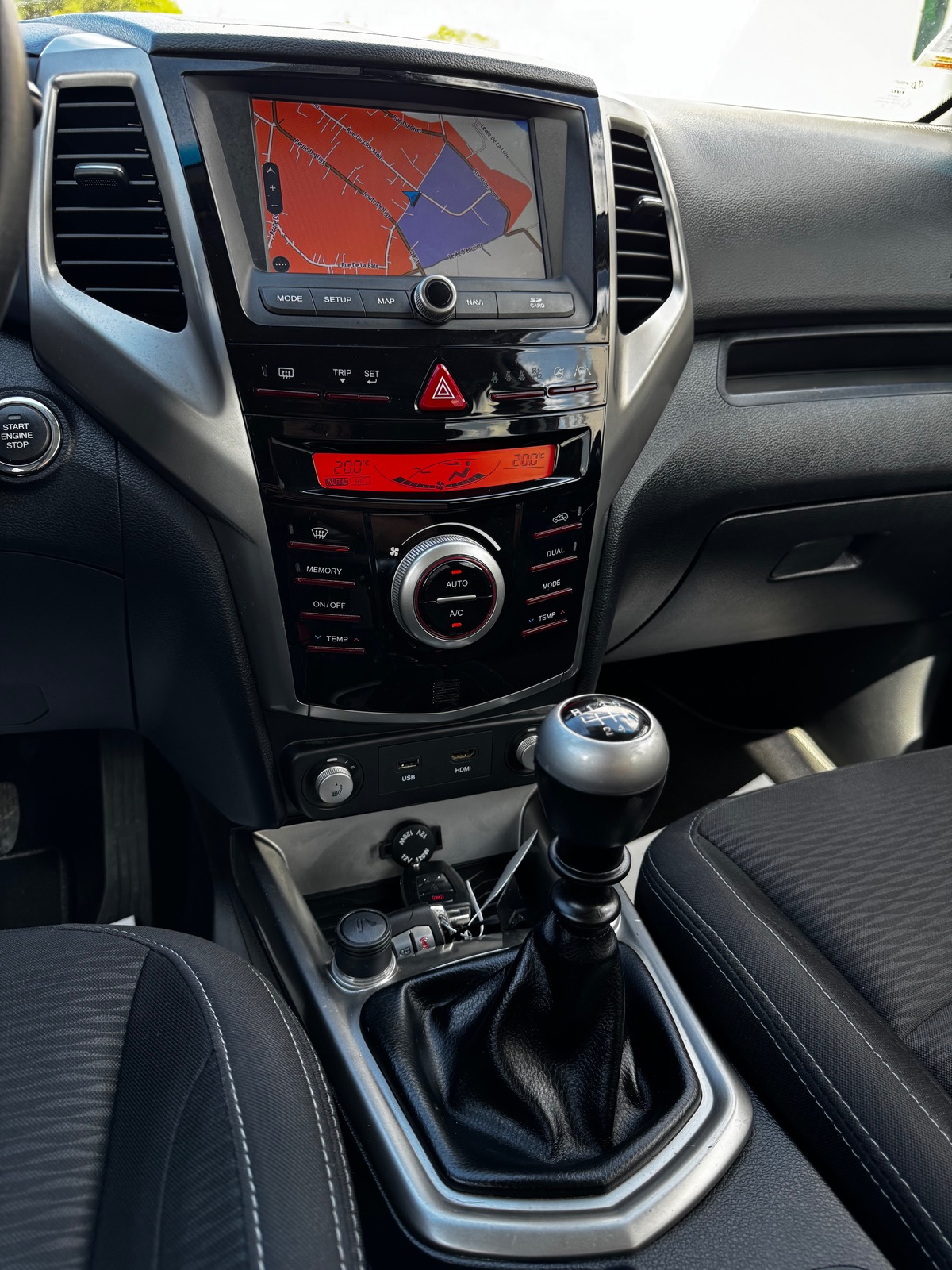 Ssangyong Tivoli 160 E-XDI 115 CV 2WD URBAN +   /  CAMÉRA  /  ACCES MAIN LIBRE  /  MOTEUR A CHAINE