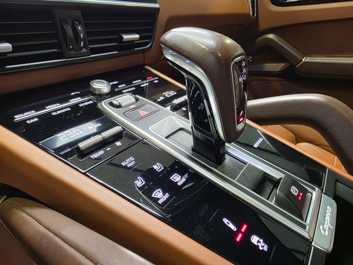 Porsche Cayenne COUPE E-HYBRID 462 FRANCAIS / CRAIE / PACK SPORT DESIGN