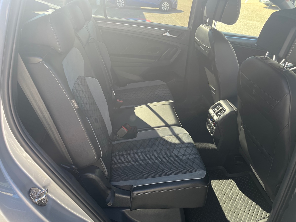 Volkswagen Tiguan Allspace 2.0 TDI 150ch R-Line DSG7, Suivi complet VW, Attelage électrique pivotant