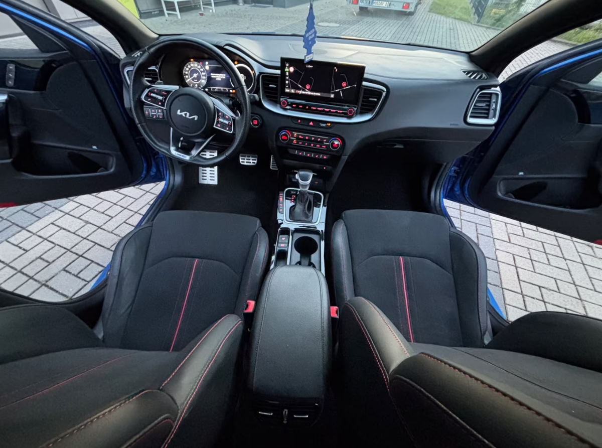 Kia ProCeed 1.6 T-GDI 204ch GT DCT7 Toit ouvrant Audio JBL