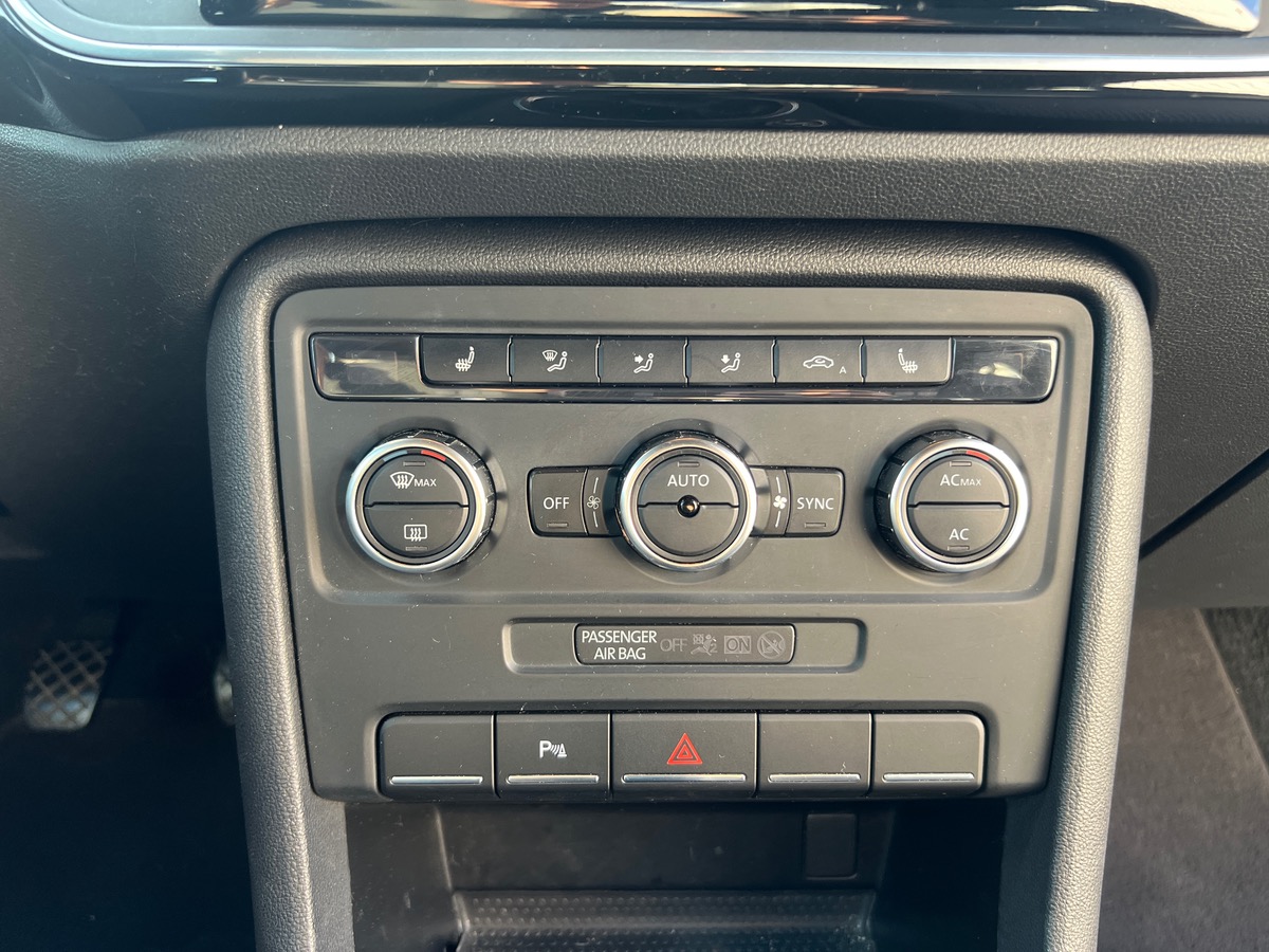 Volkswagen Beetle VINTAGE 1,2L  105cv, SUIVI COMPLET, GPS, SIEGES CHAUFFANTS