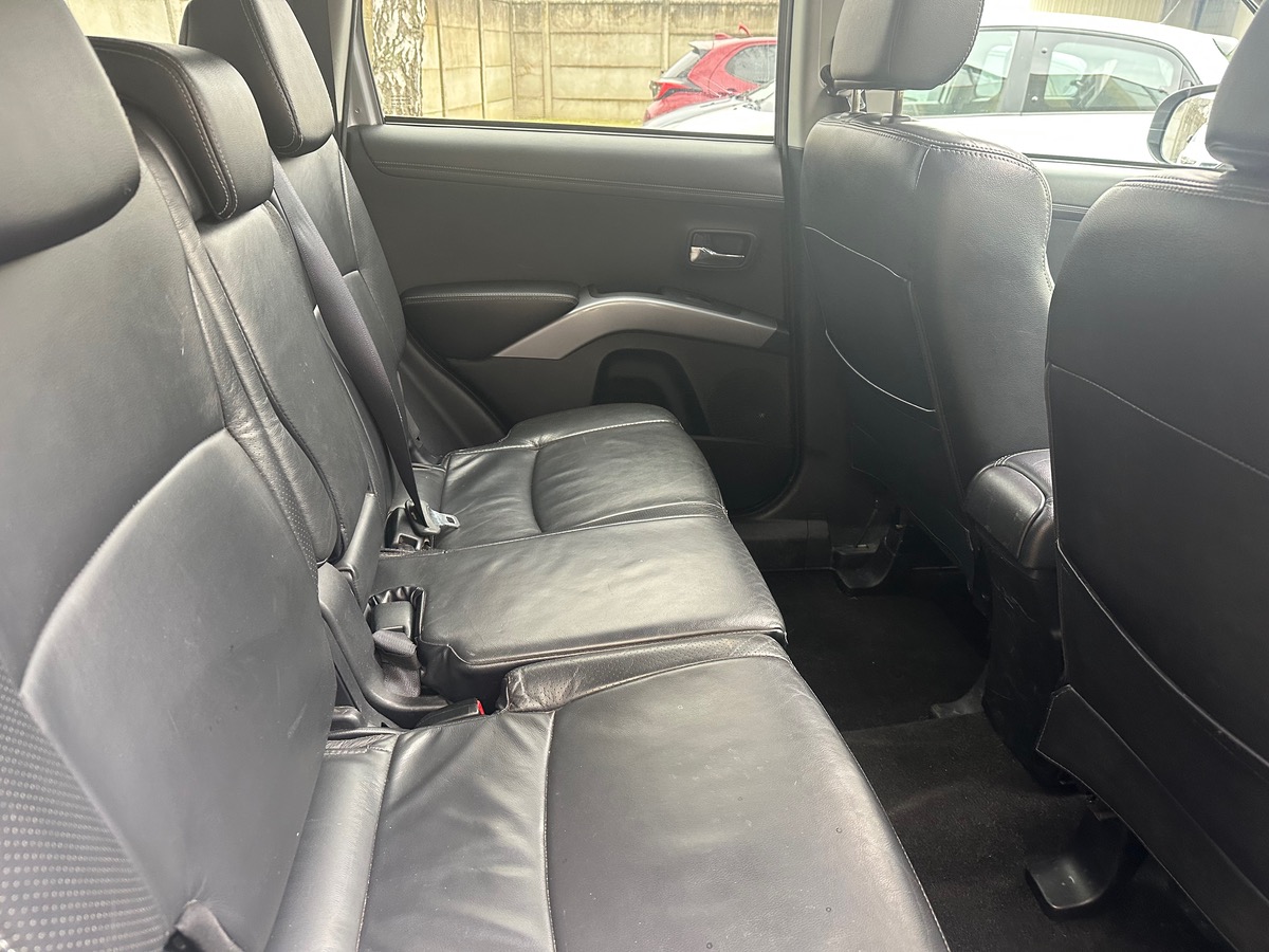 Mitsubishi Outlander 2.2 DI-D 177 CV intense 7 places 4XCBLue