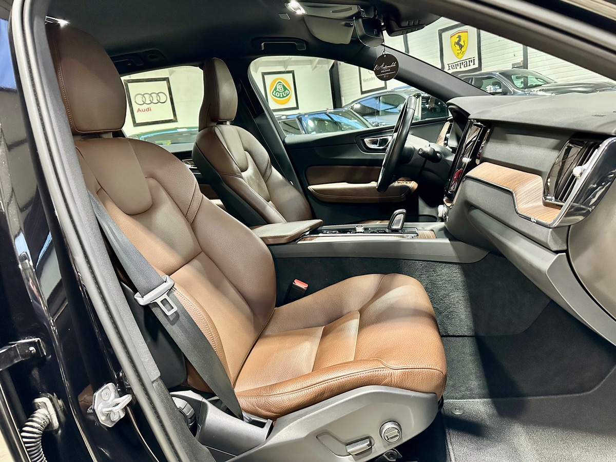 Volvo XC60 II B4 AWD 197 D Business Executive Geartronic 8 AWD 1ère Main b