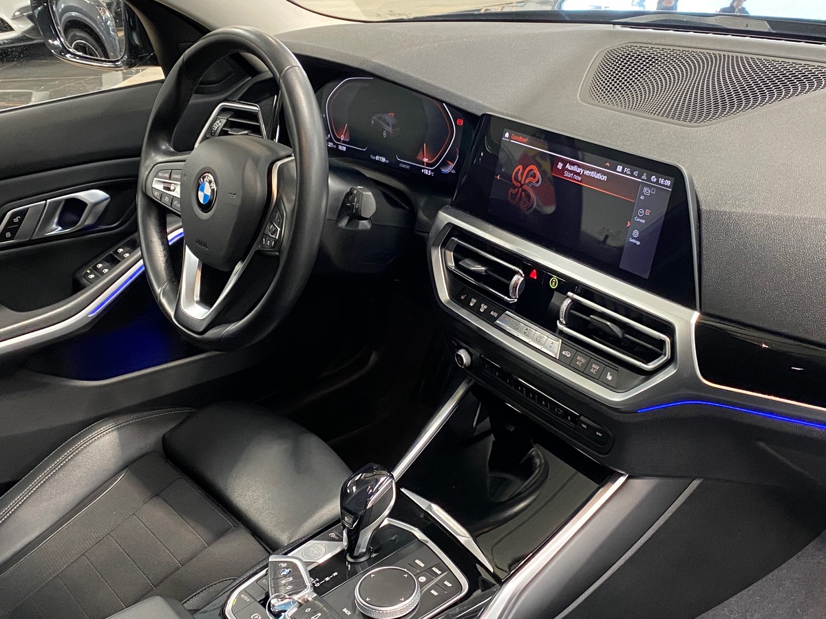 Bmw Série 3 TOURING 330 i 258 CH SPORT EDITION i