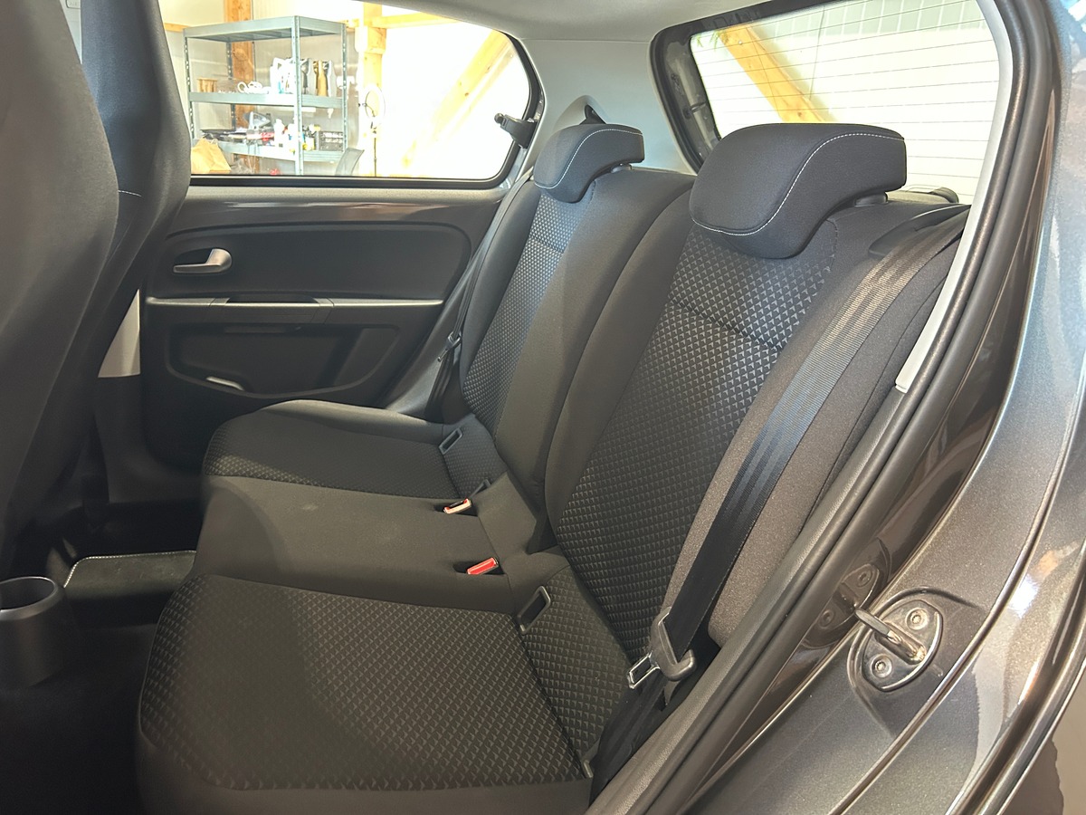 Volkswagen Up! 5 portes Phase 2 1.0 i 65 cv - GARANTIE