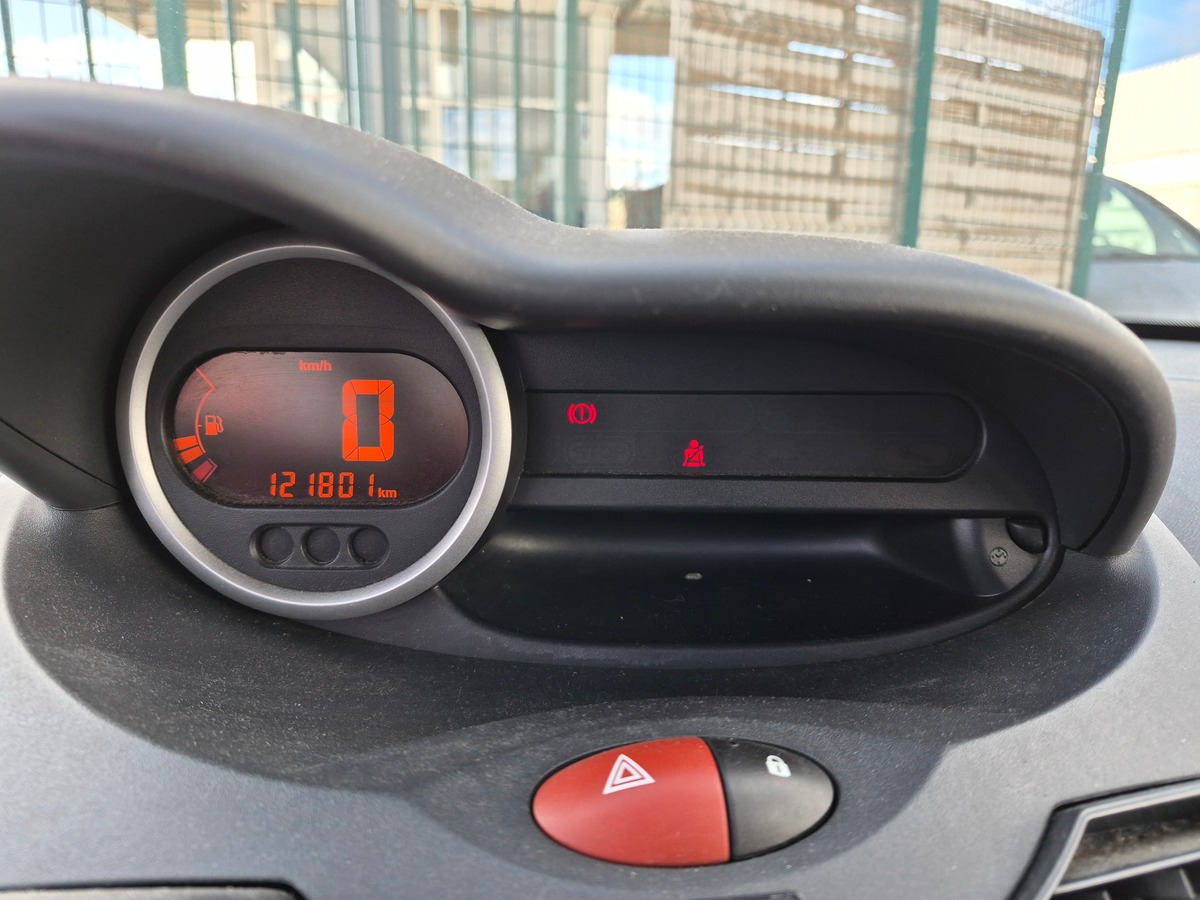 RENAULT Twingo II 1.2 16V LEV ACCESS