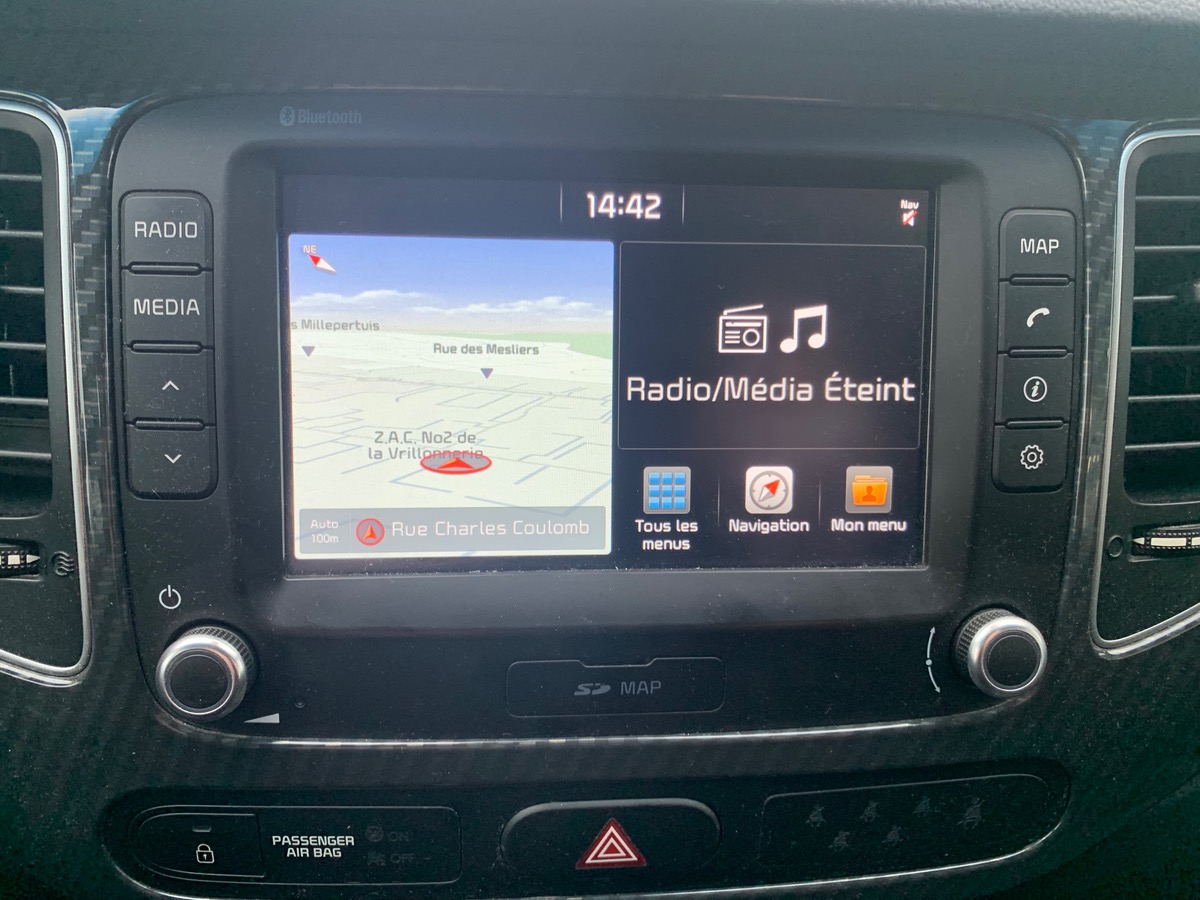 Kia Carens 141 ch | PREMIUM | 7 Places | Phase 2 | Attelage| Toit ouvrant | Caméra de recul | Jantes