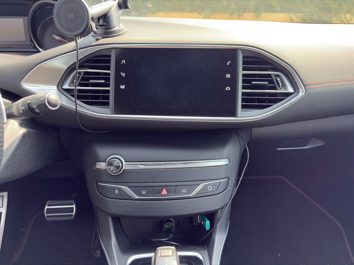 Peugeot 308 Peugeot 308 phase II - GT Line - 130ch - EAT 8