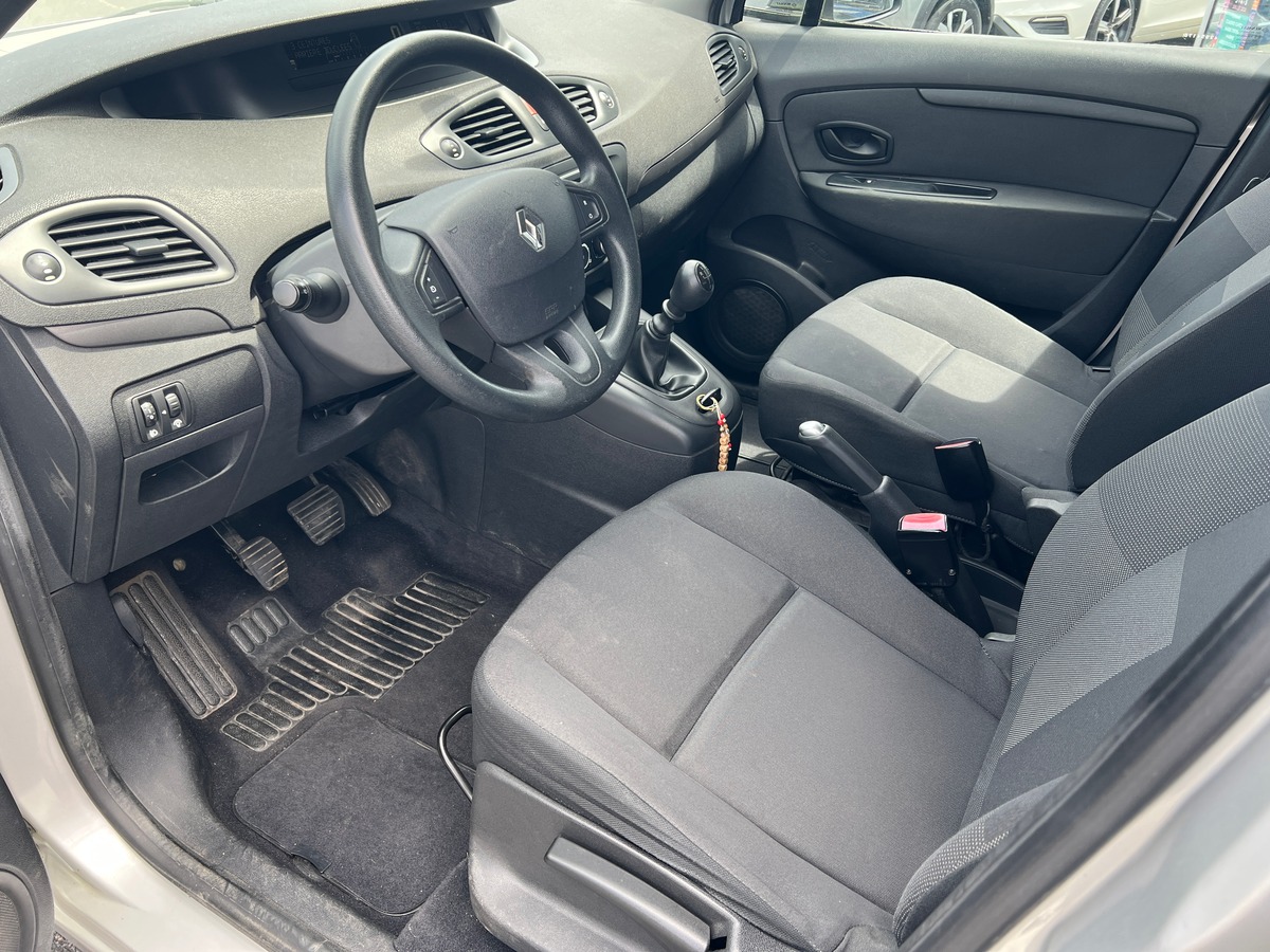 RENAULT Scenic 105 ch | Régulateur de vitesse | Climatisation