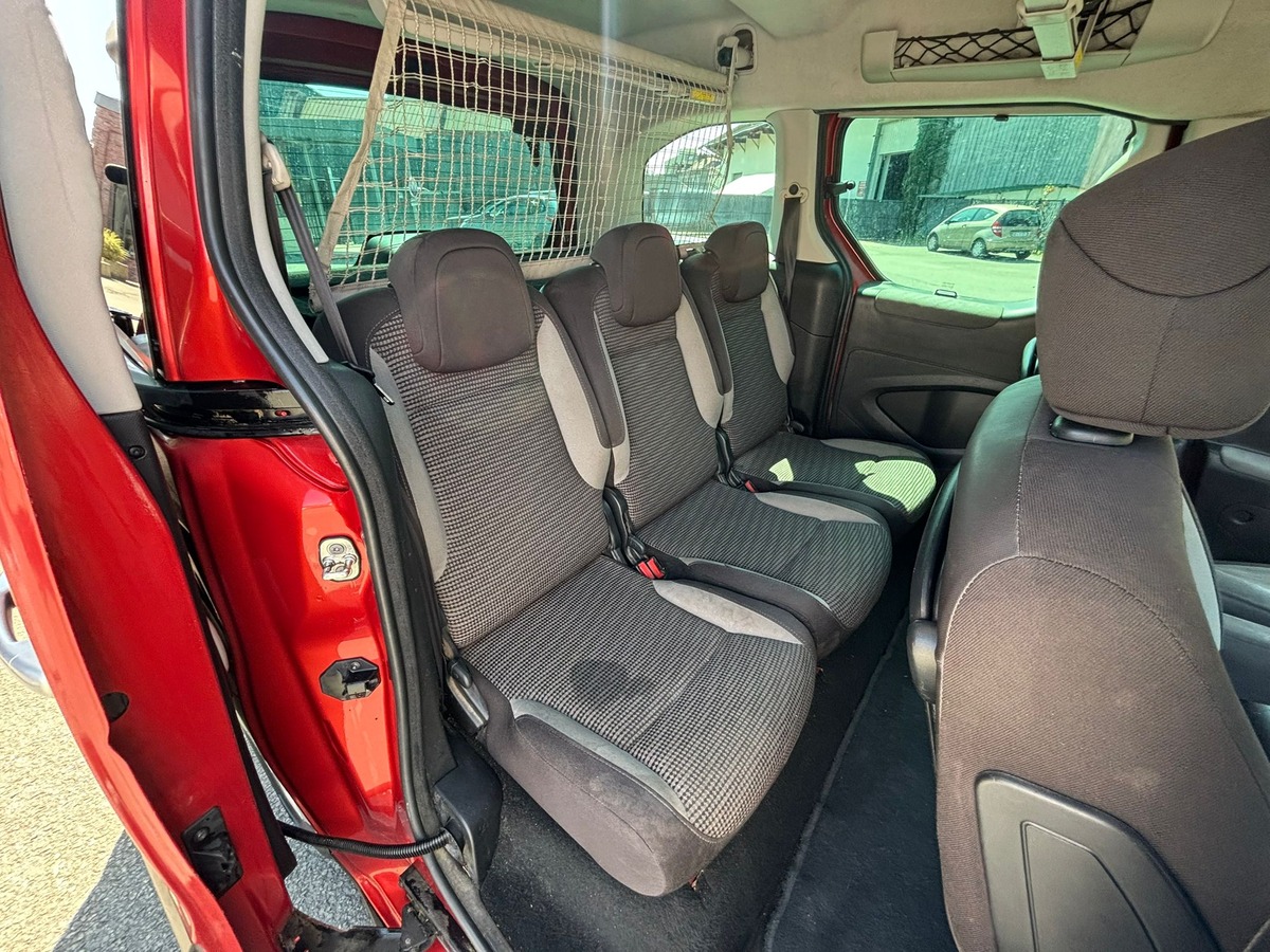 Peugeot Partner 1.6 HDi Outdoor Pack - ATTELAGE -  Révisé - Garantie