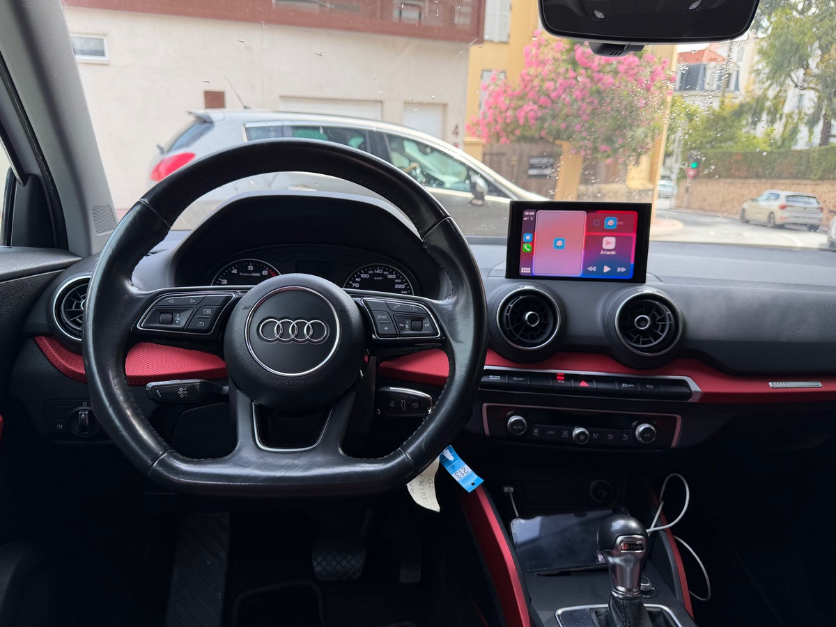 Audi Q2 TFSI 116 CV /  CarPlay / GPS / Boite Auto / Jantes / Sport Design